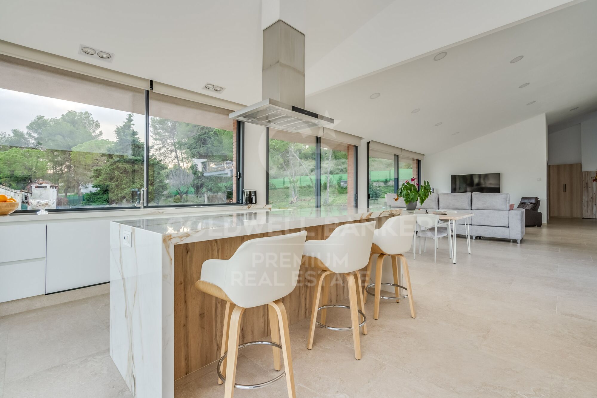 Hogar de ensueño en Sant Muç: diseño contemporáneo y privacidad