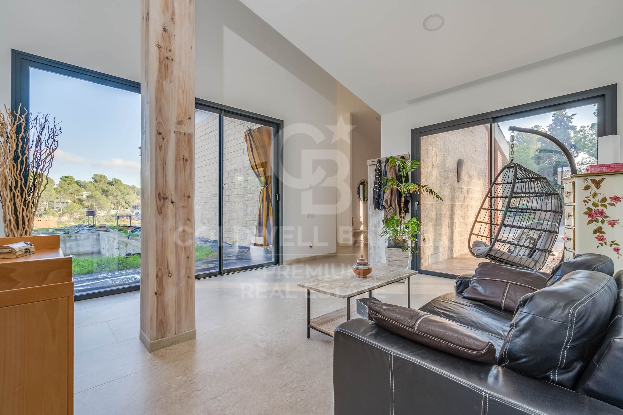 Hogar de ensueño en Sant Muç: diseño contemporáneo y privacidad