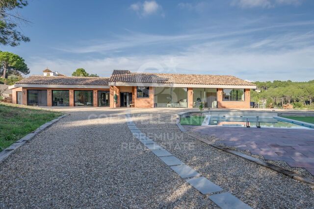 Hogar de ensueño en Sant Muç: diseño contemporáneo y privacidad