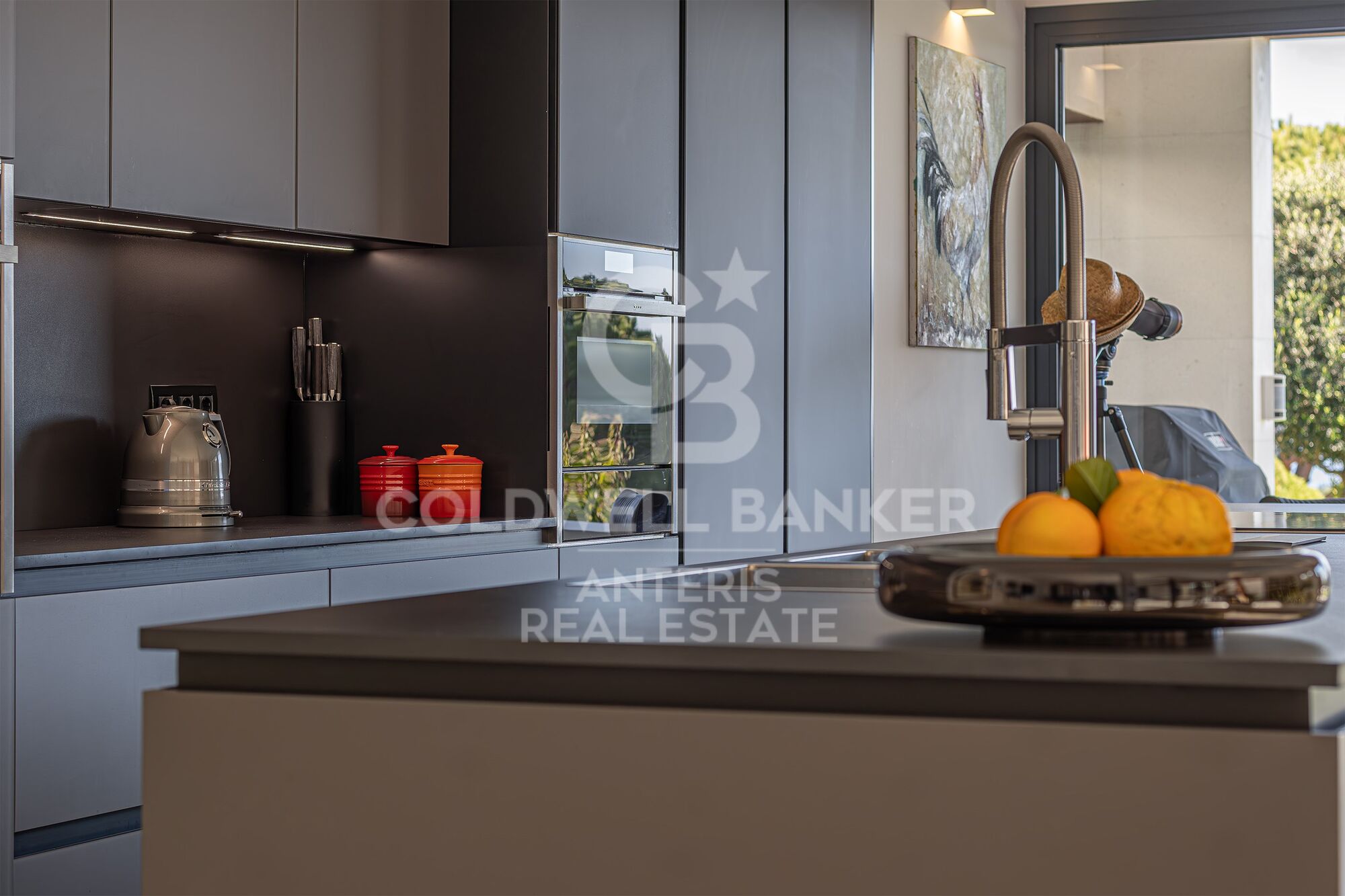 Luxury house with pool and panoramic views