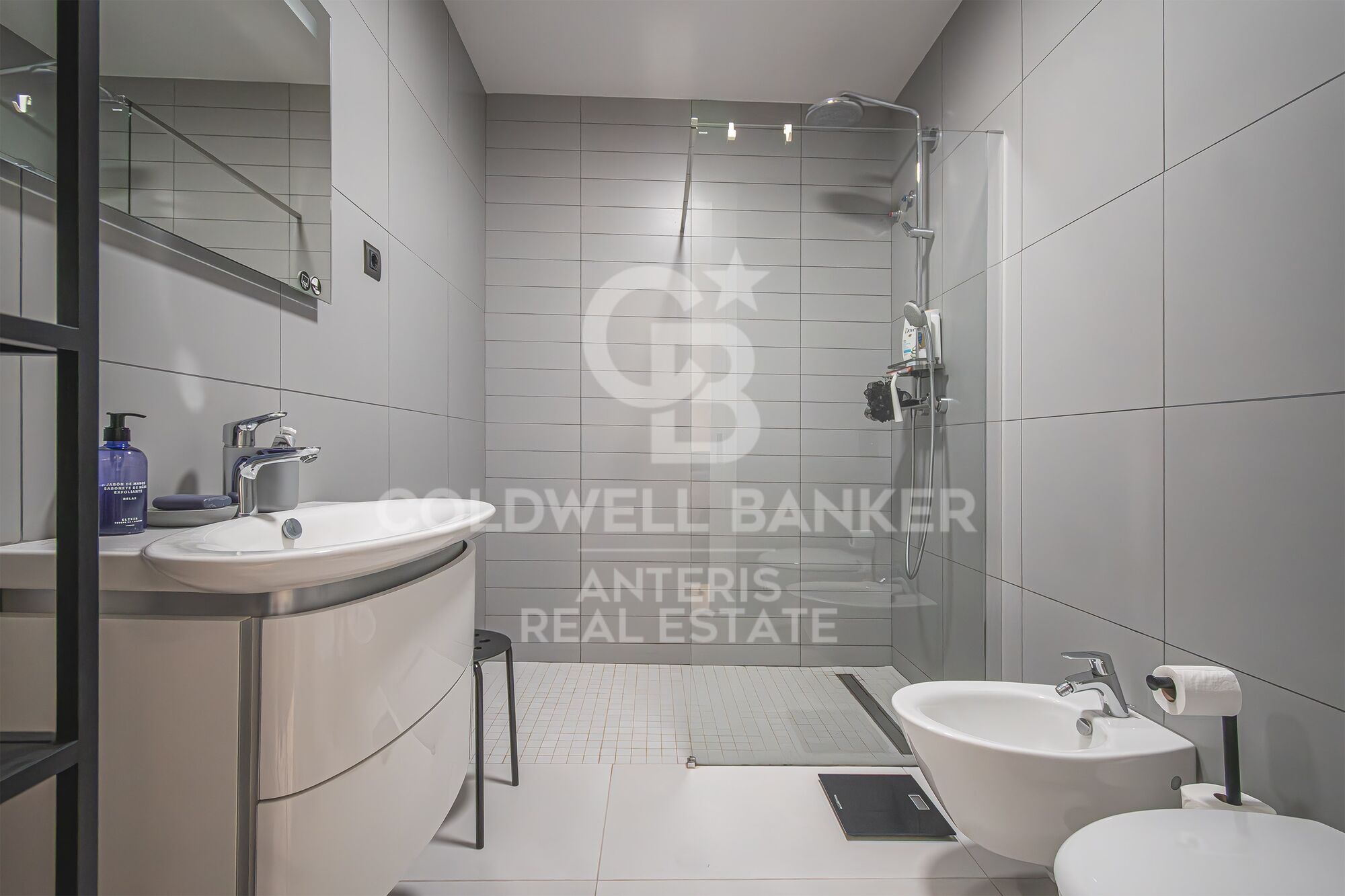 Luxury house with pool and panoramic views