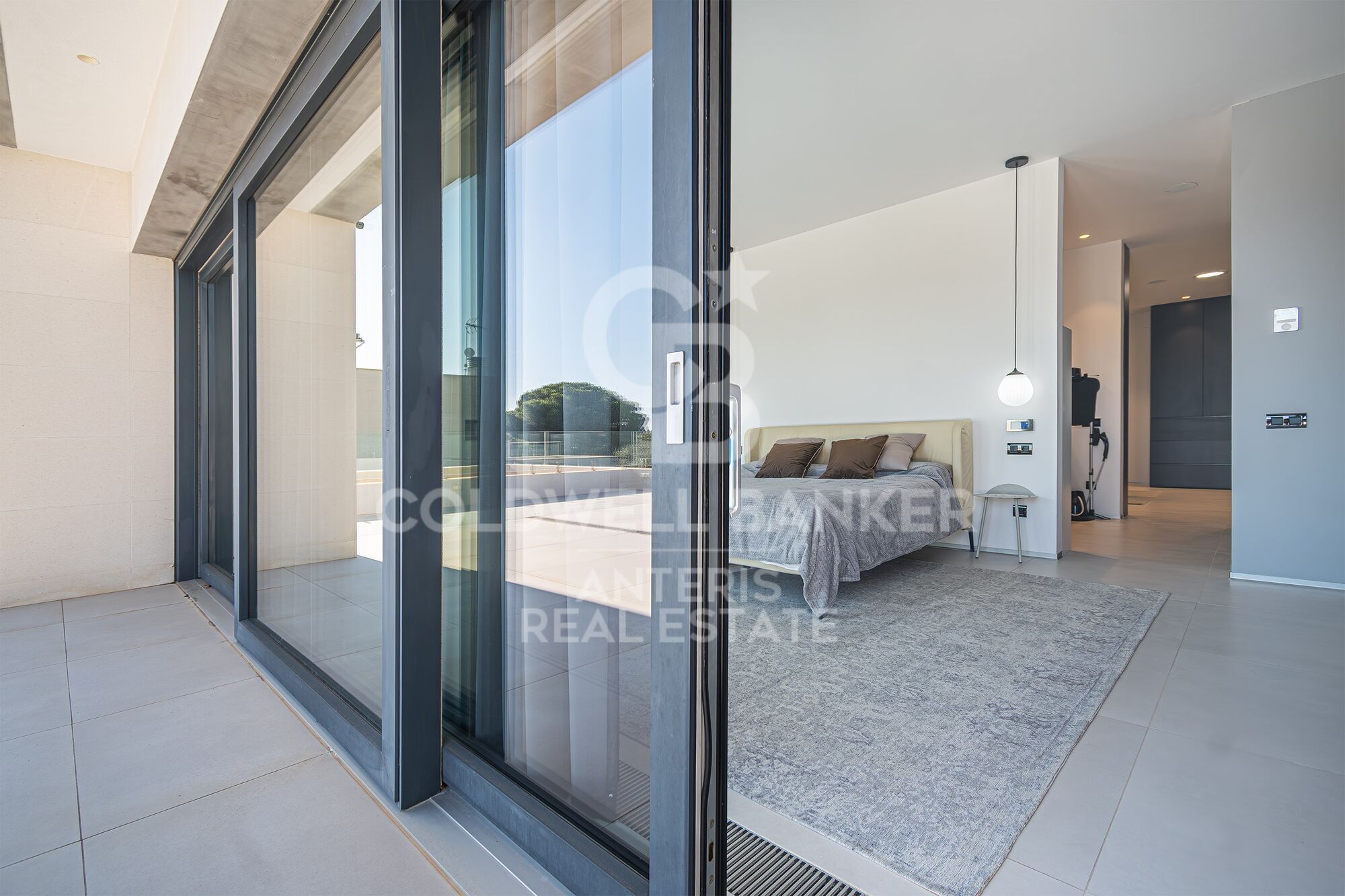 Luxury house with pool and panoramic views