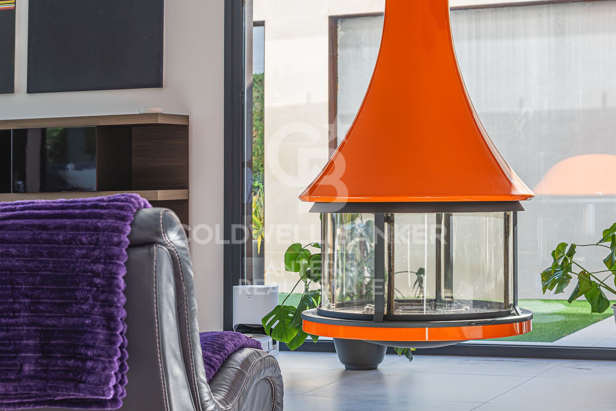 Luxury house with pool and panoramic views