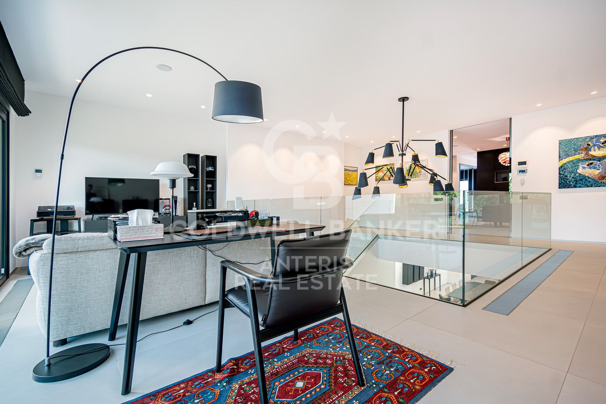 Luxury house with pool and panoramic views