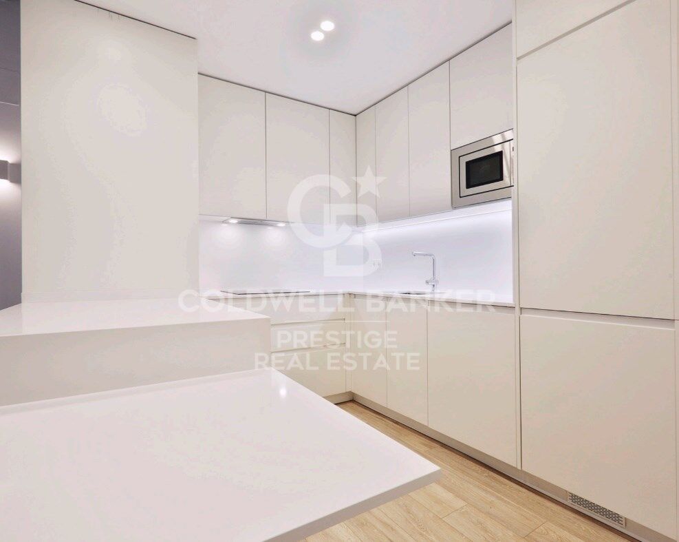 Exclusive renovated apartment in the heart of the Gothic Quarter.