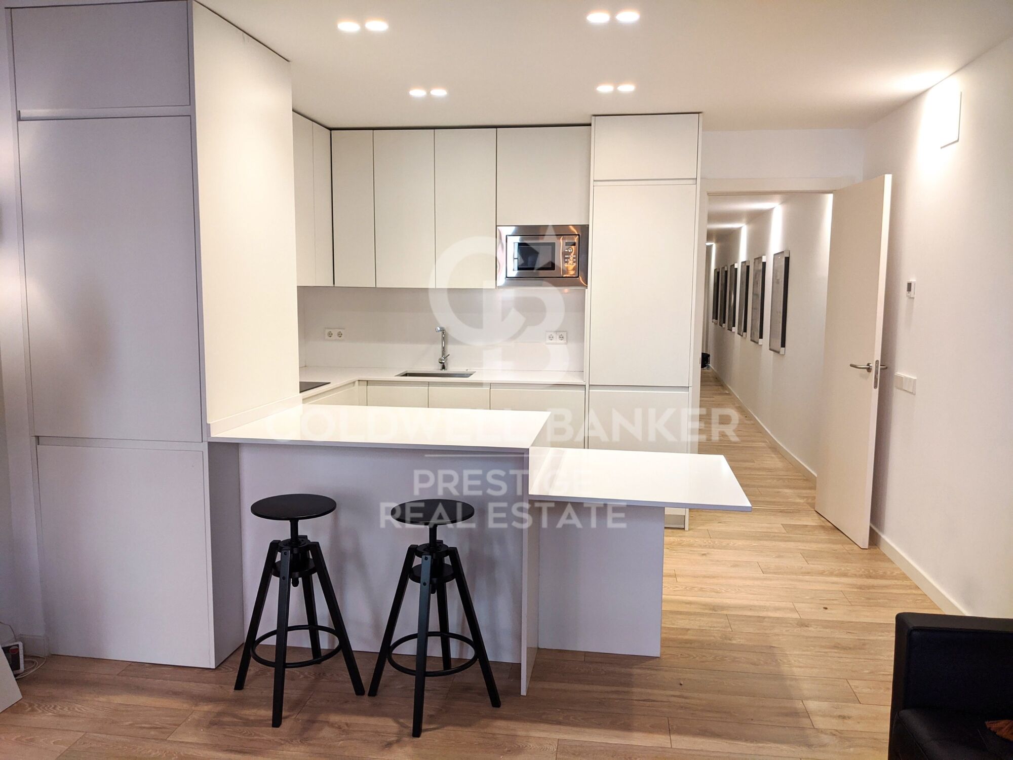 Exclusive renovated apartment in the heart of the Gothic Quarter.