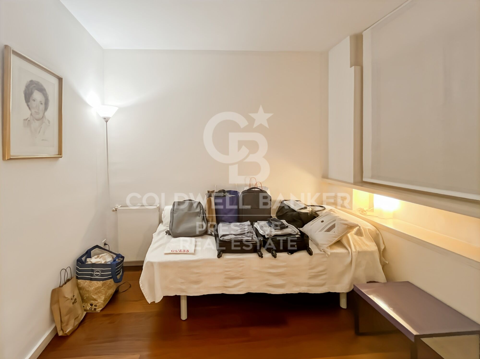 Piso en venta con terraza y parking cerca de la Plaza Francesc Macià