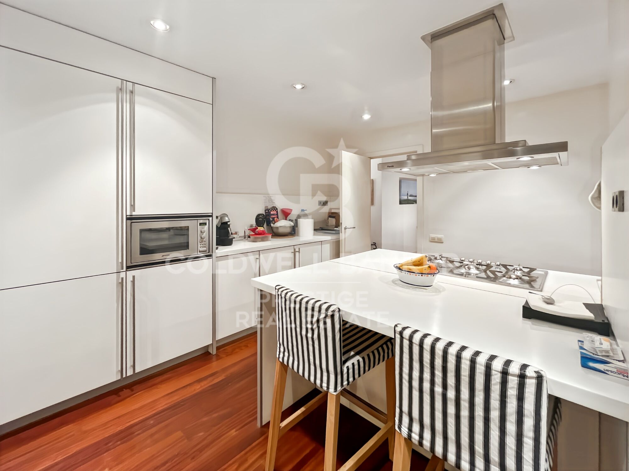 Wohnung zu verkaufen mit Terrasse und 1 Parkplätzen in der Nähe von Plaza Francesc Macià