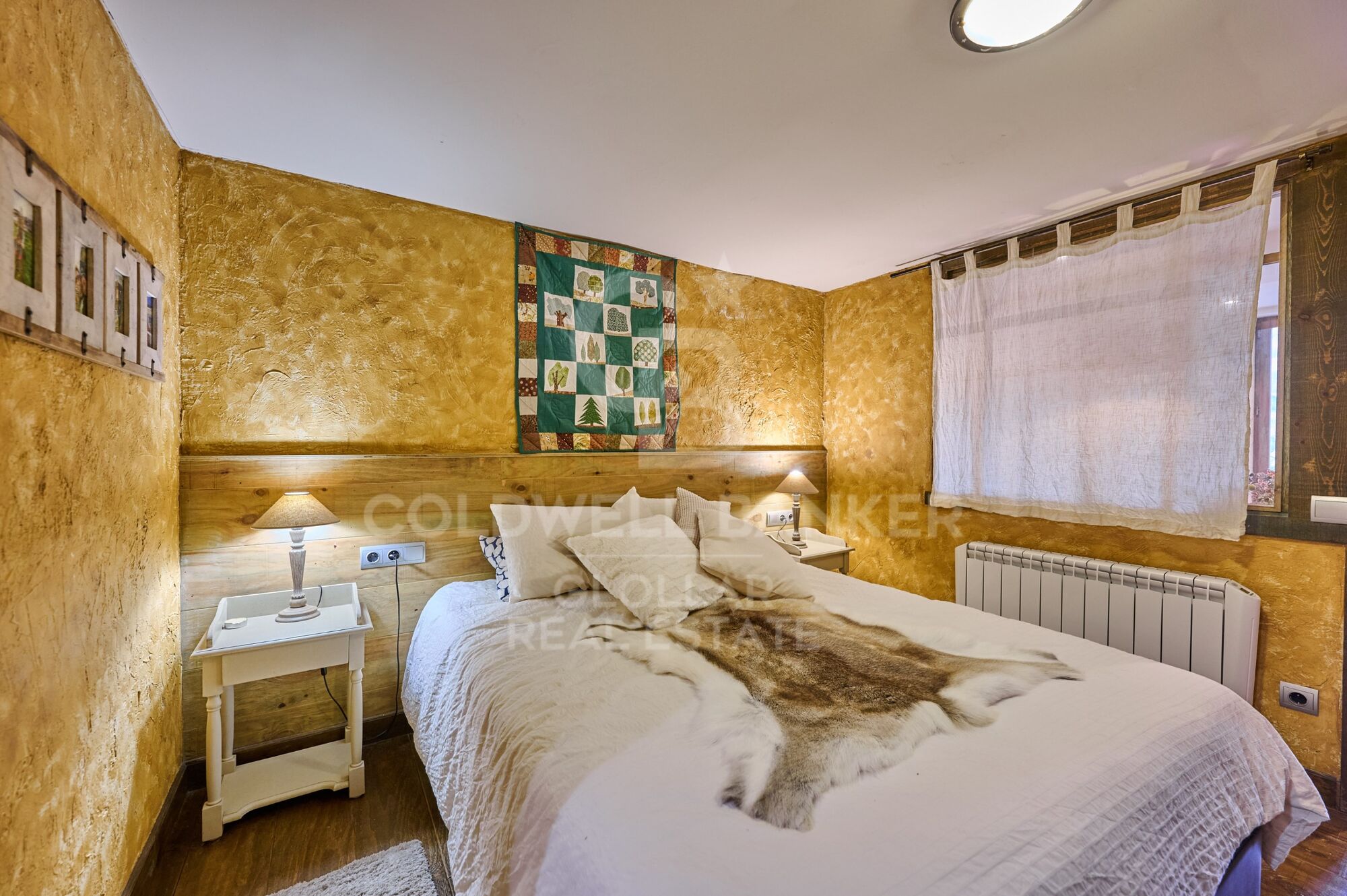 Apartment 3 Bedrooms Sale Enveitg