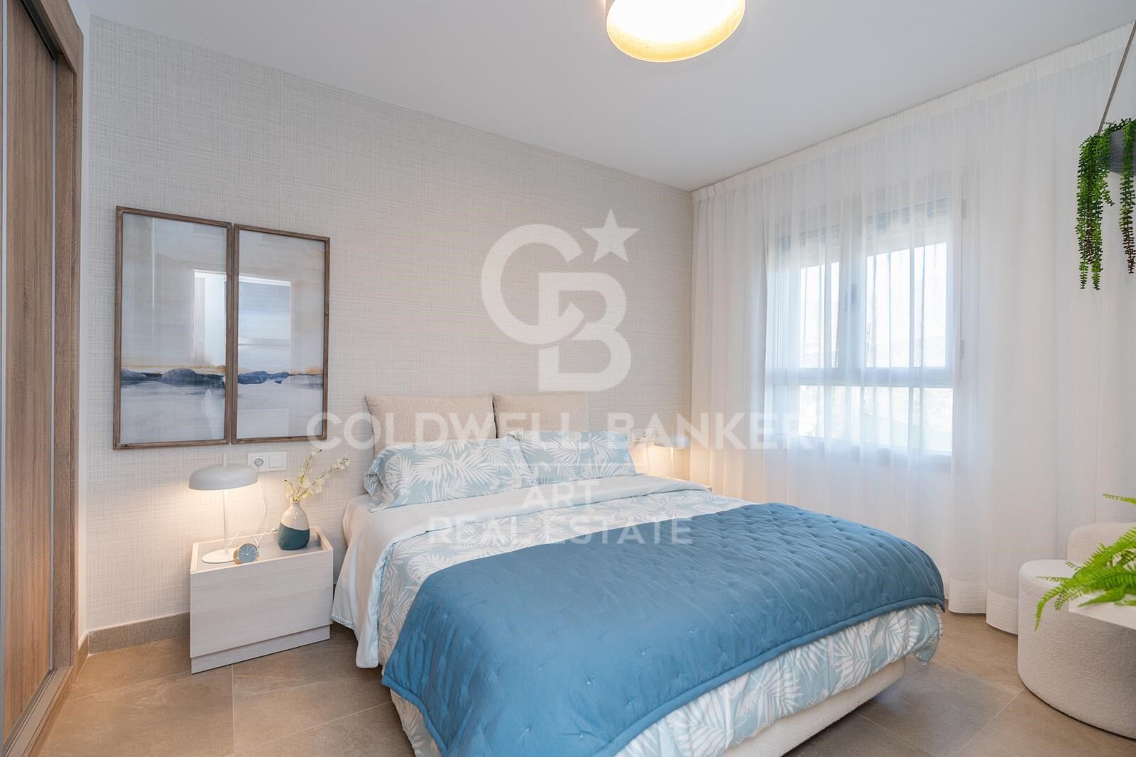 Luxury apartments next to the golf course in Estepona