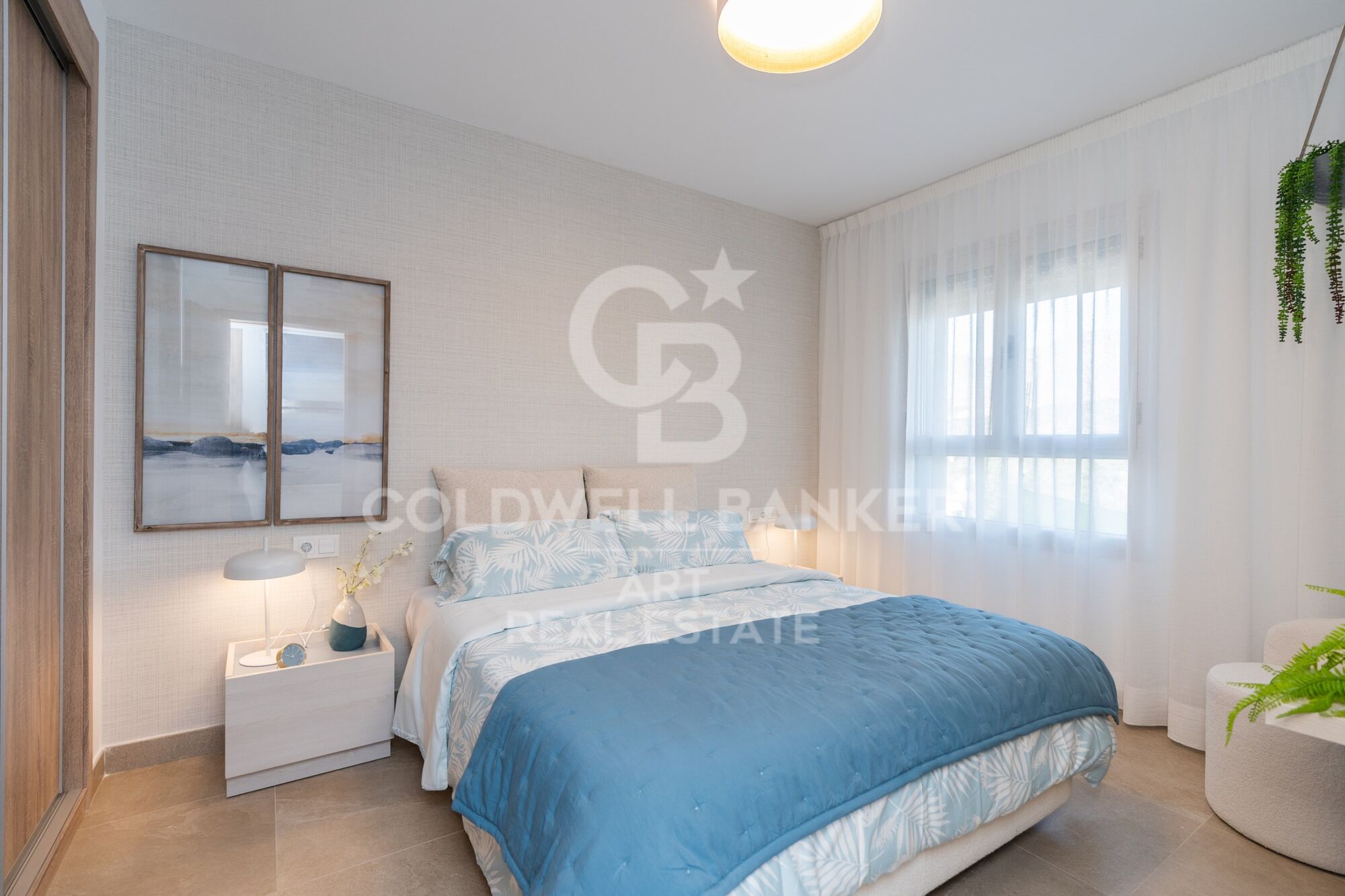 Luxury apartments next to the golf course in Estepona