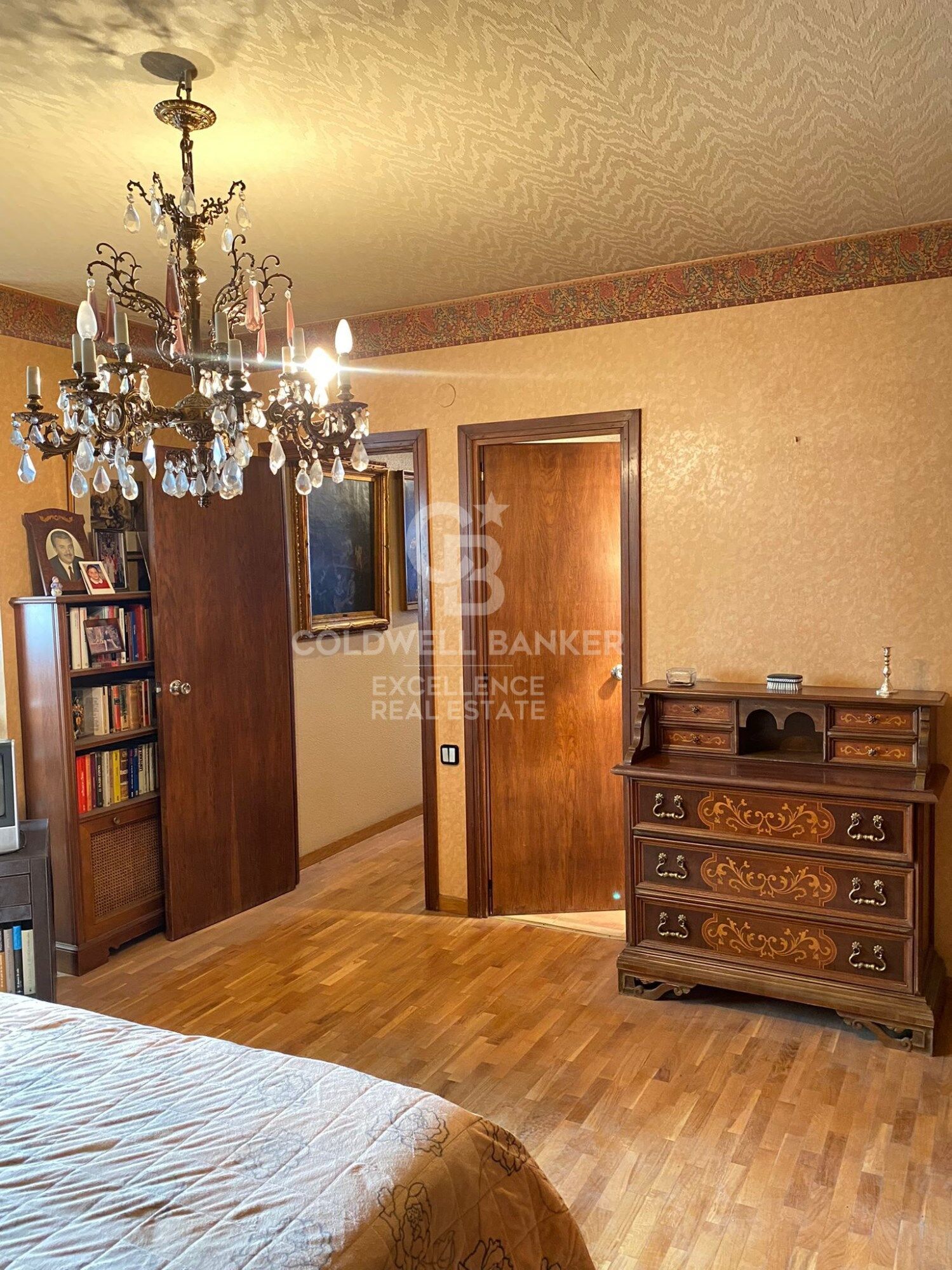 Herrschaftliche Wohnung zu verkaufen in prestigeträchtiger Lage