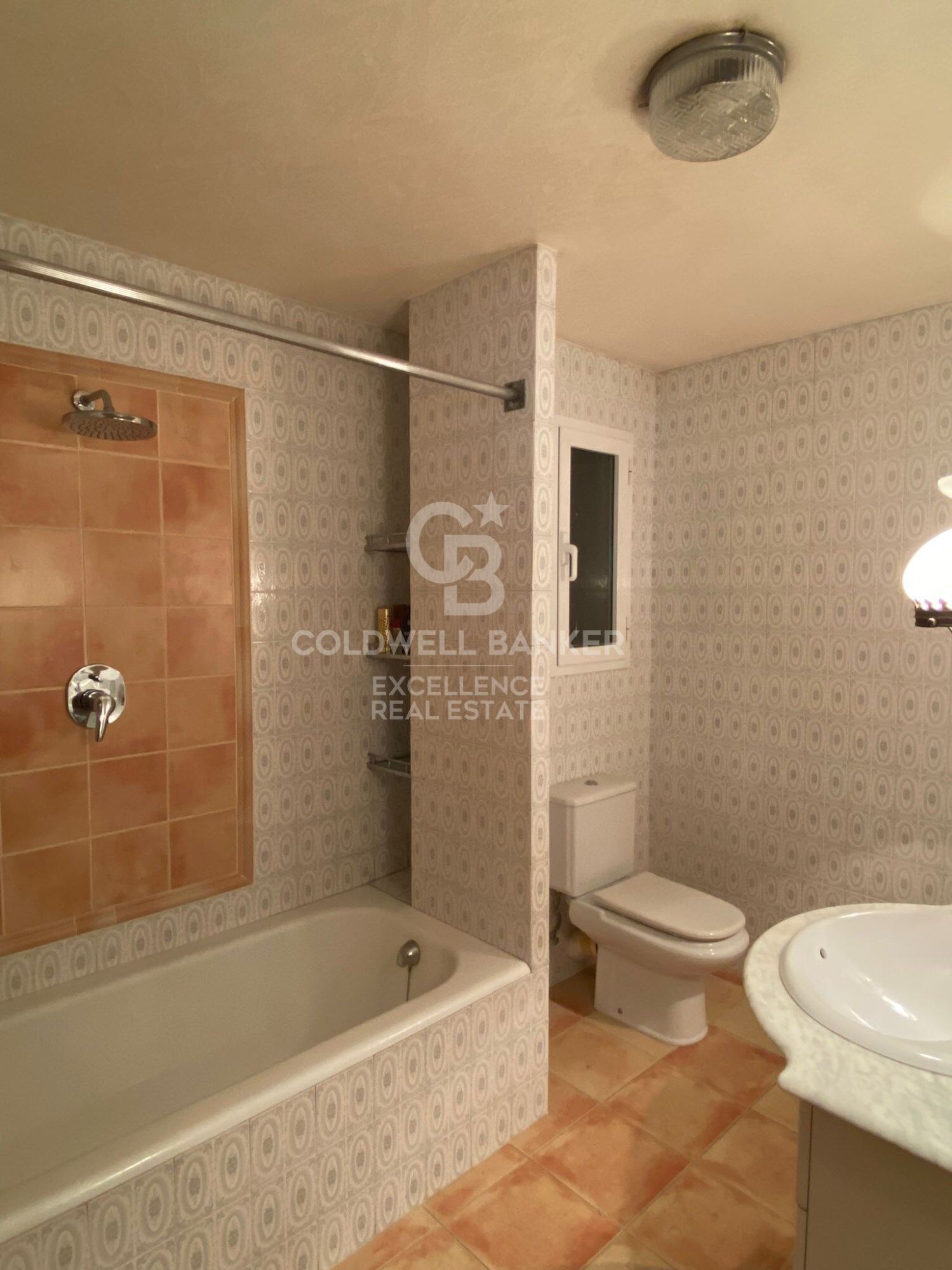 Herrschaftliche Wohnung zu verkaufen in prestigeträchtiger Lage