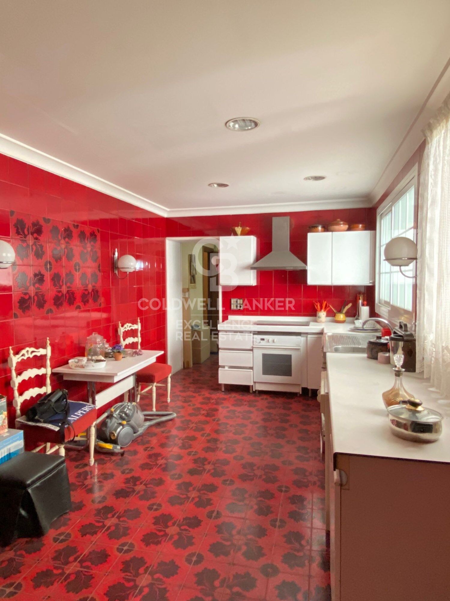 Regal Apartment for Sale in a Prestigious Location