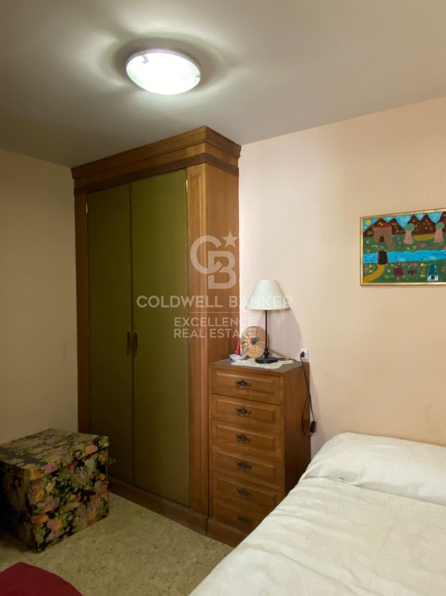 Regal Apartment for Sale in a Prestigious Location