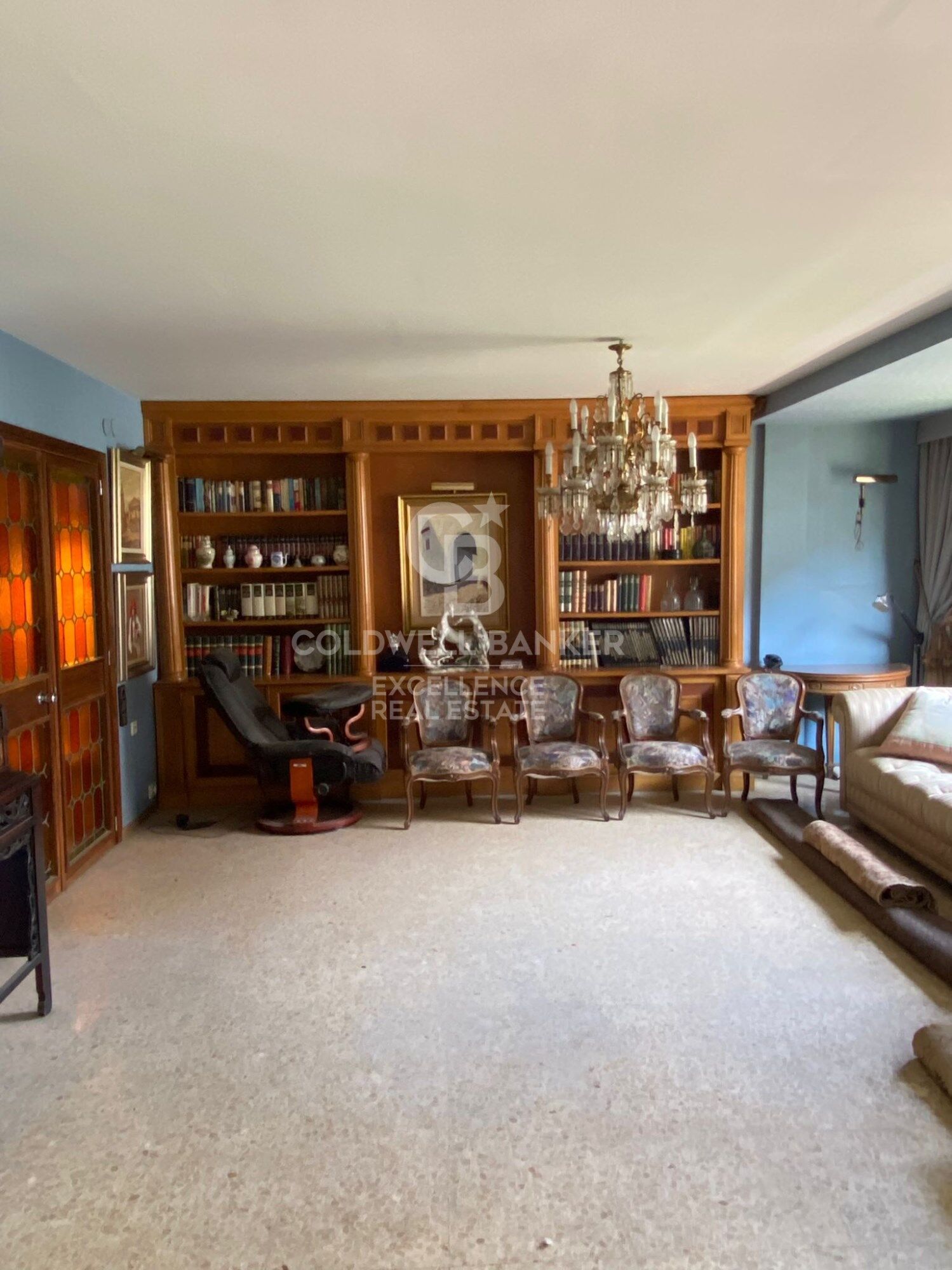 Herrschaftliche Wohnung zu verkaufen in prestigeträchtiger Lage