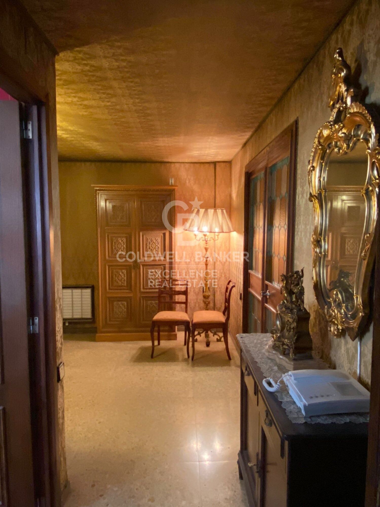 Herrschaftliche Wohnung zu verkaufen in prestigeträchtiger Lage