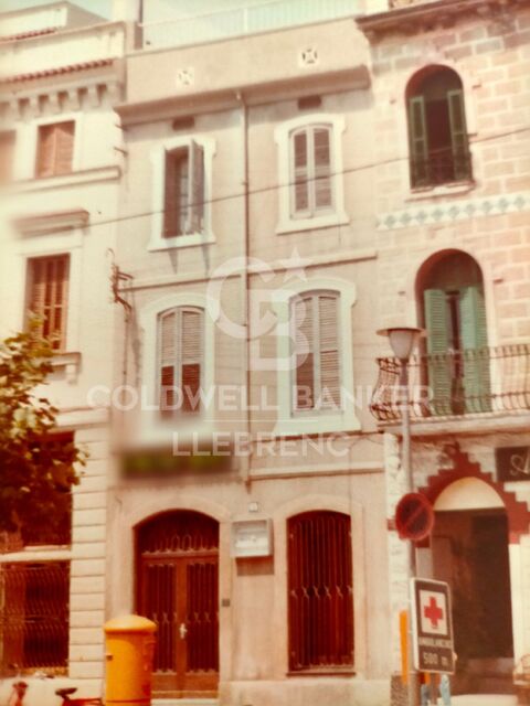 Bâtiment Emblématique à Vendre à Ocata, Masnou - Opportunité Unique pour Investisseurs !