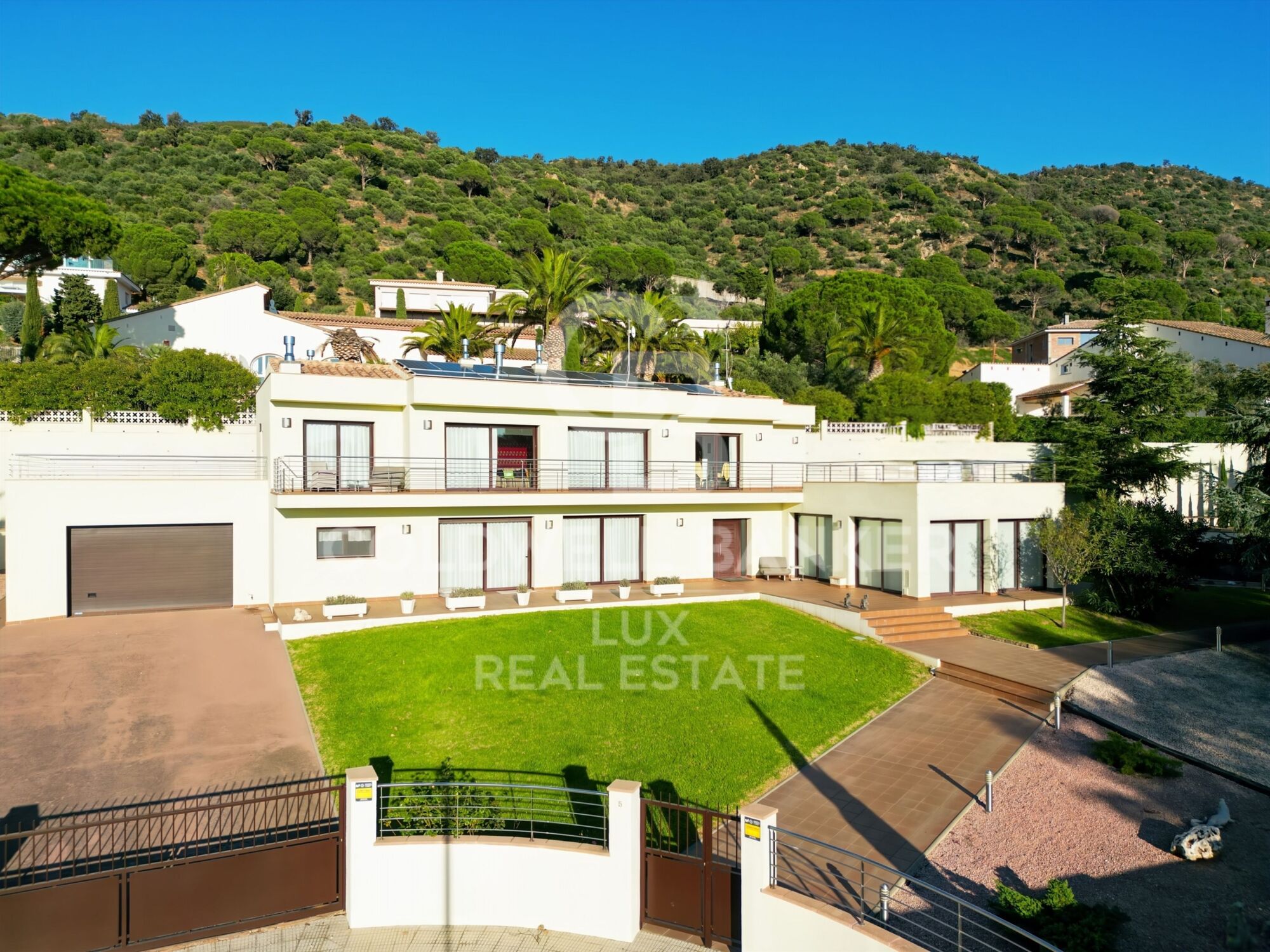 Villa de lujo con piscina y jardín en Els Olivars, Pau