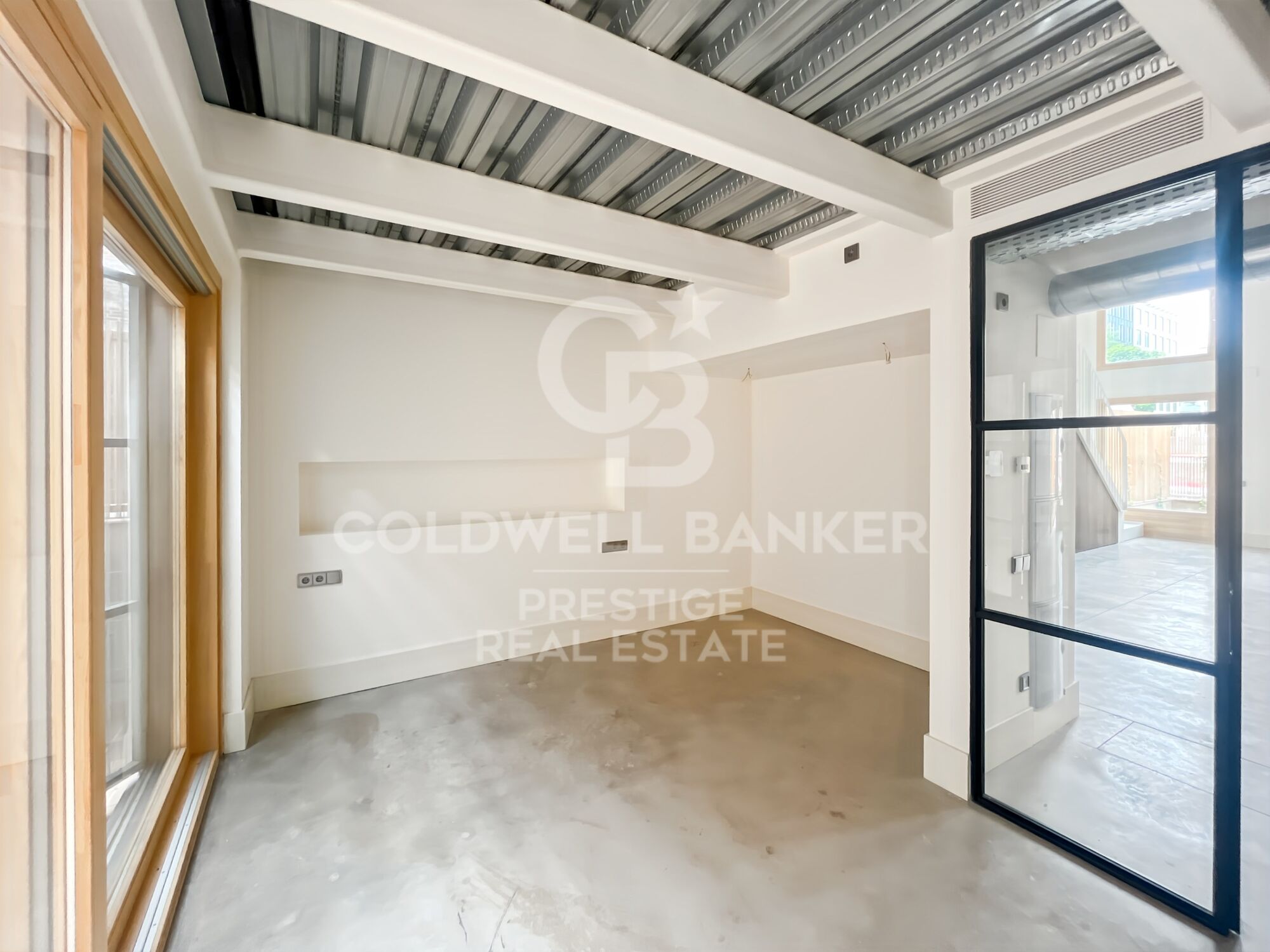 Nouveau développement de 4 bâtiments emblématiques rénovés avec des lofts uniques à vendre à Poblenou, Barcelone.