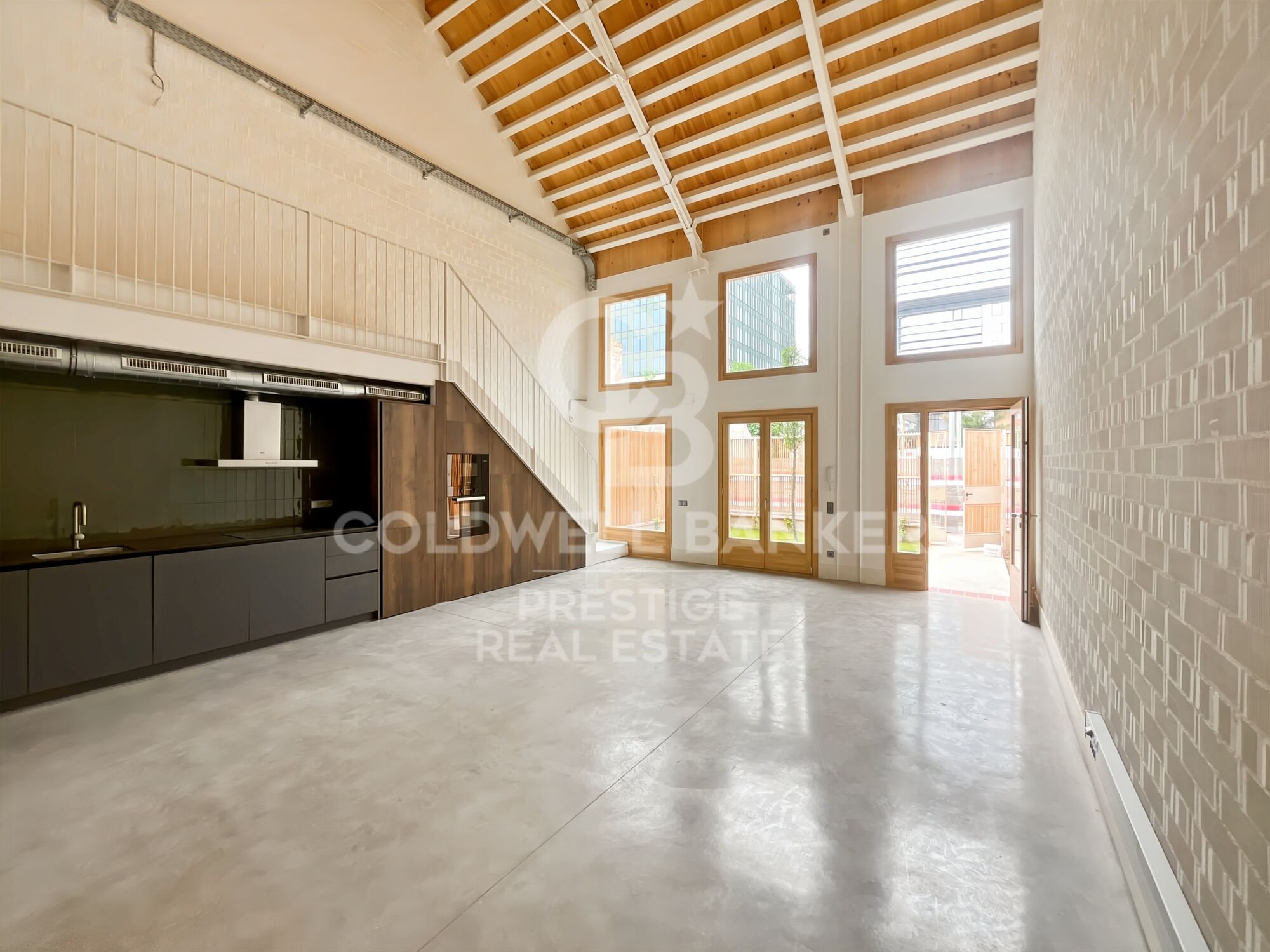 Nouveau développement de 4 bâtiments emblématiques rénovés avec des lofts uniques à vendre à Poblenou, Barcelone.