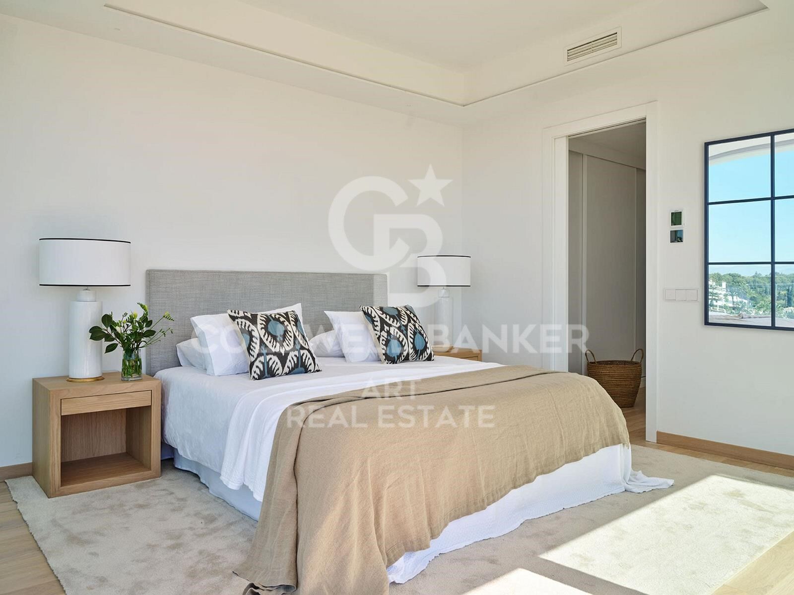 Beautiful villa with panoramic sea views in Marbella