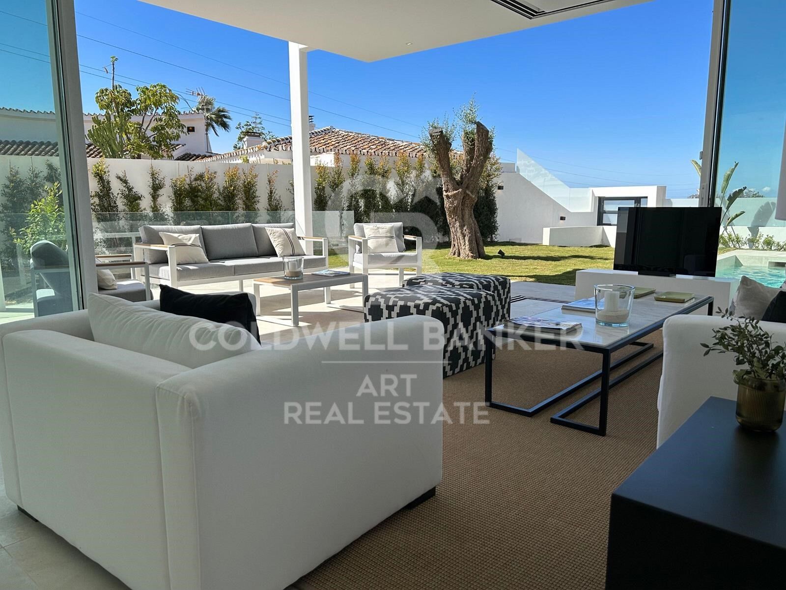 Preciosa villa con vistas panorámicas al mar en Marbella