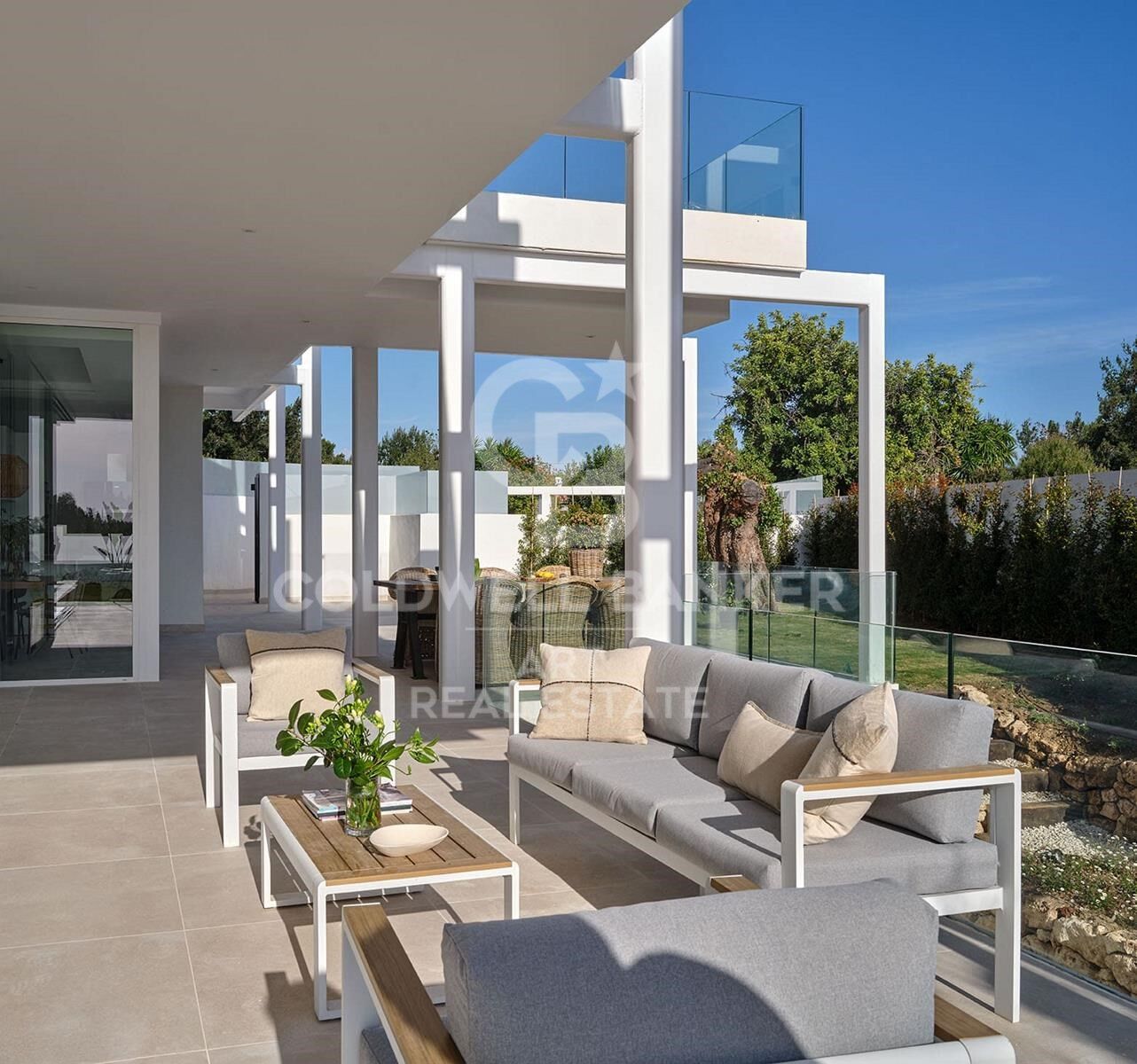 Preciosa villa con vistas panorámicas al mar en Marbella