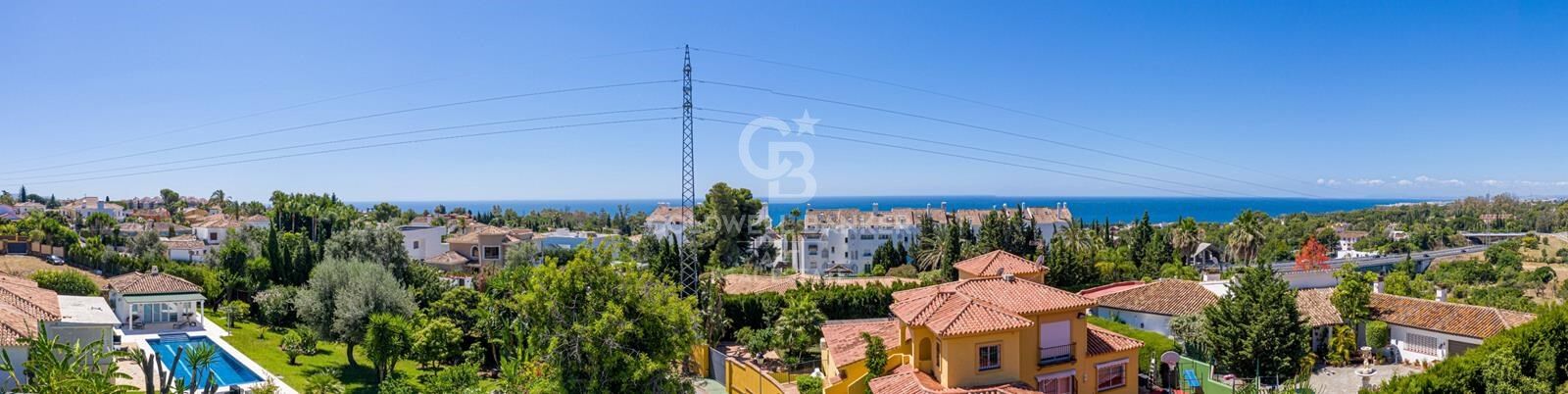 Preciosa villa con vistas panorámicas al mar en Marbella