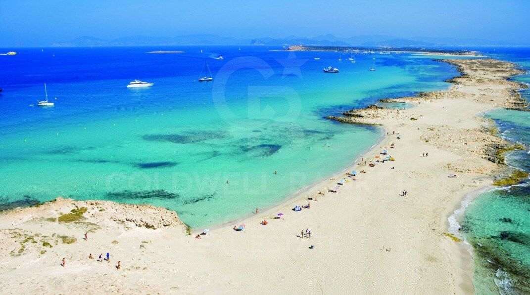 FANTASTISCHES BAUGRUNDSTÜCK AUF FORMENTERA.