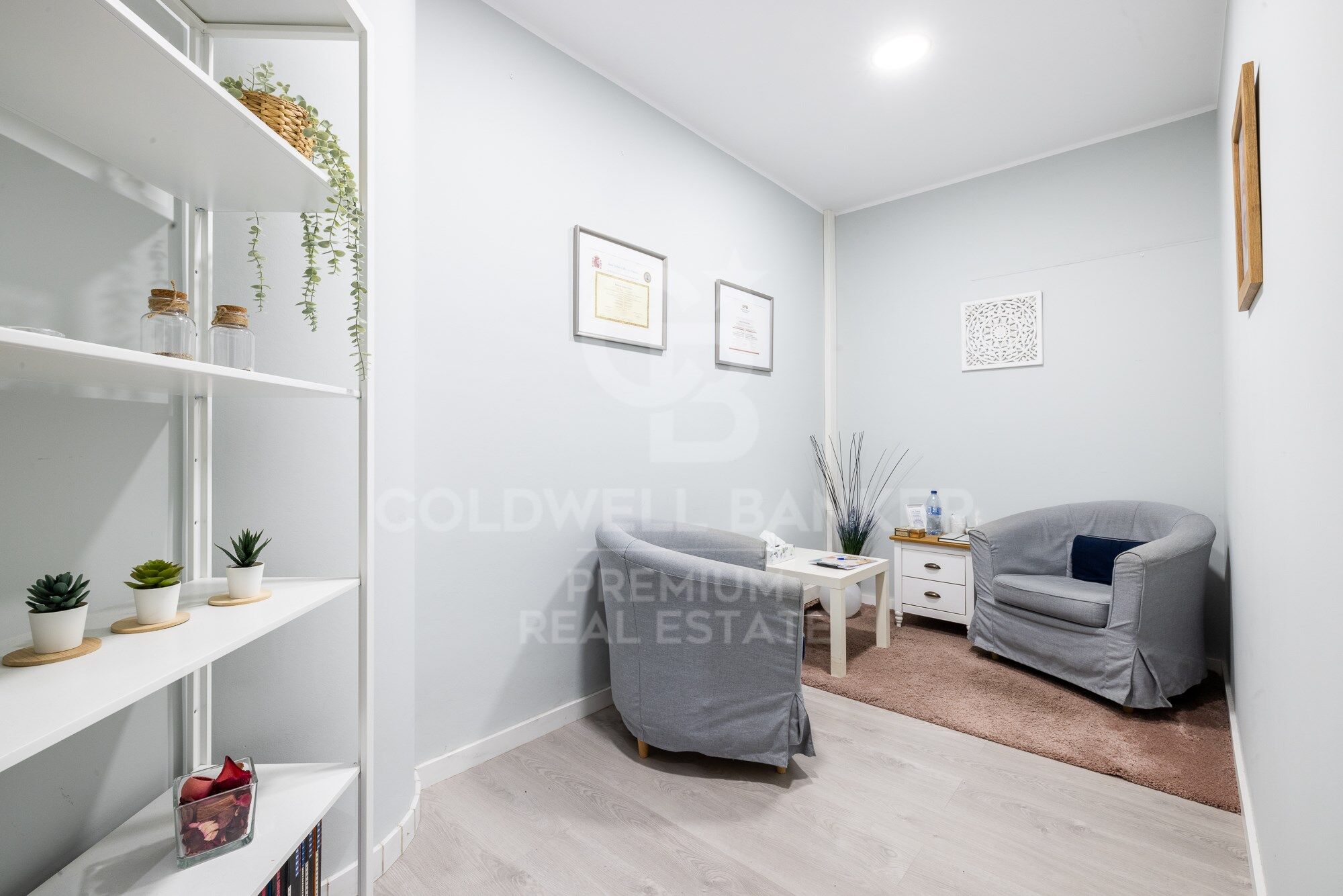 Despacho en la exclusiva Avenida Torreblanca: Elegancia, funcionalidad y comodidad