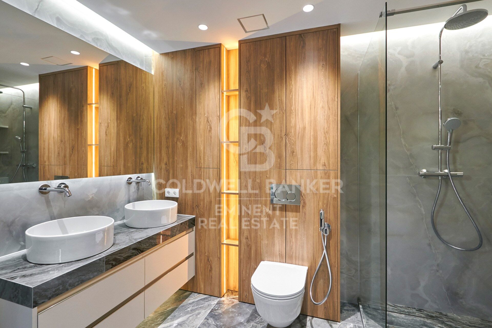 Spectacular Brand-New Apartment on Calle Bruc