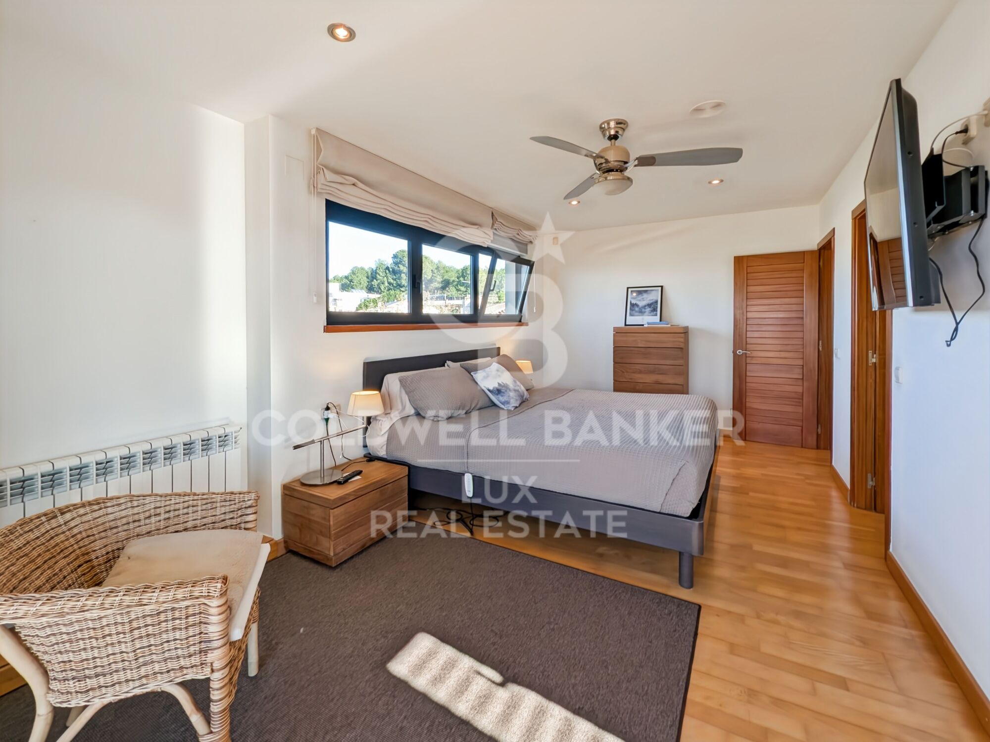 Luxury house with indoor pool in L'Escala