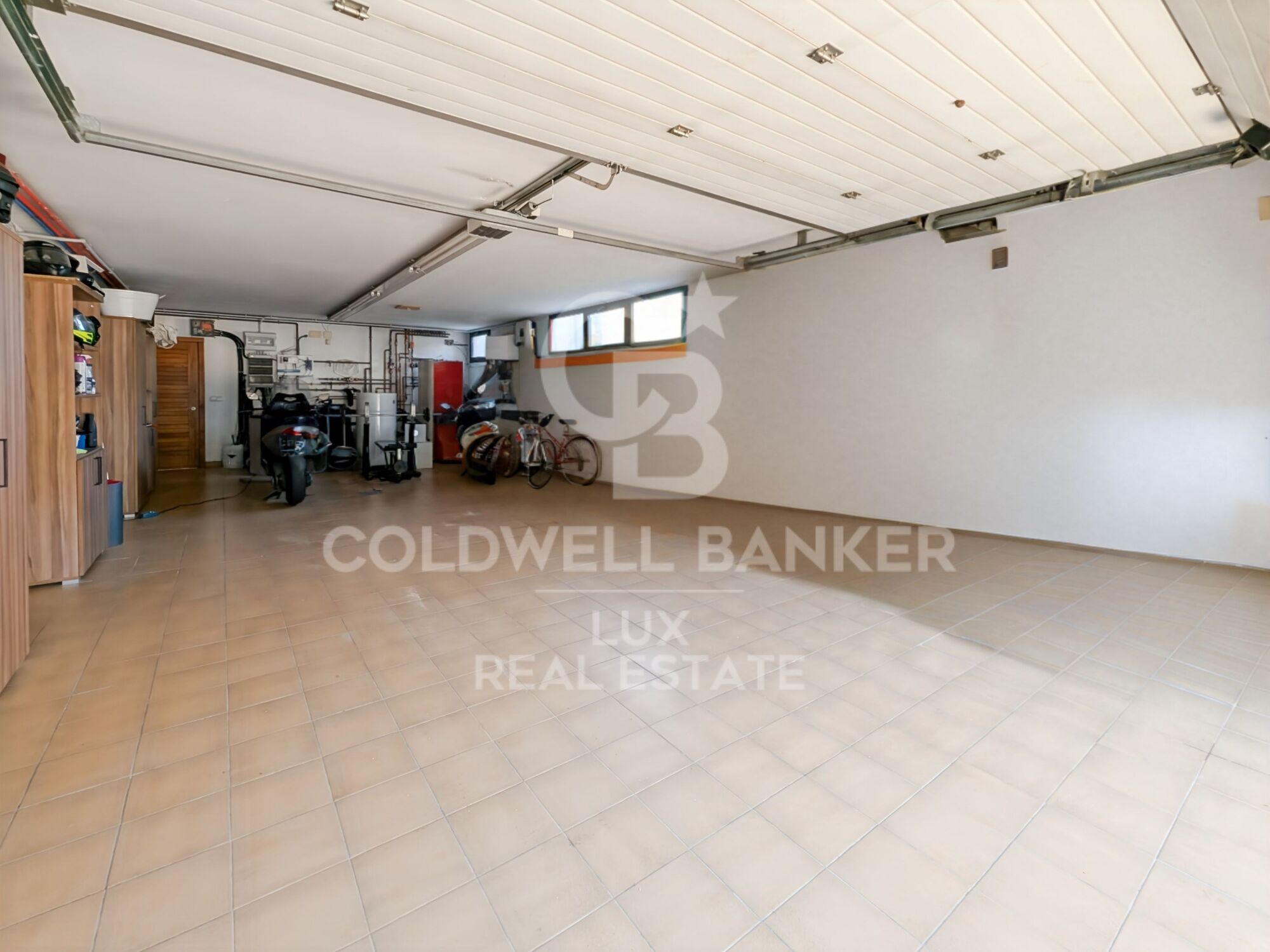 Luxury house with indoor pool in L'Escala