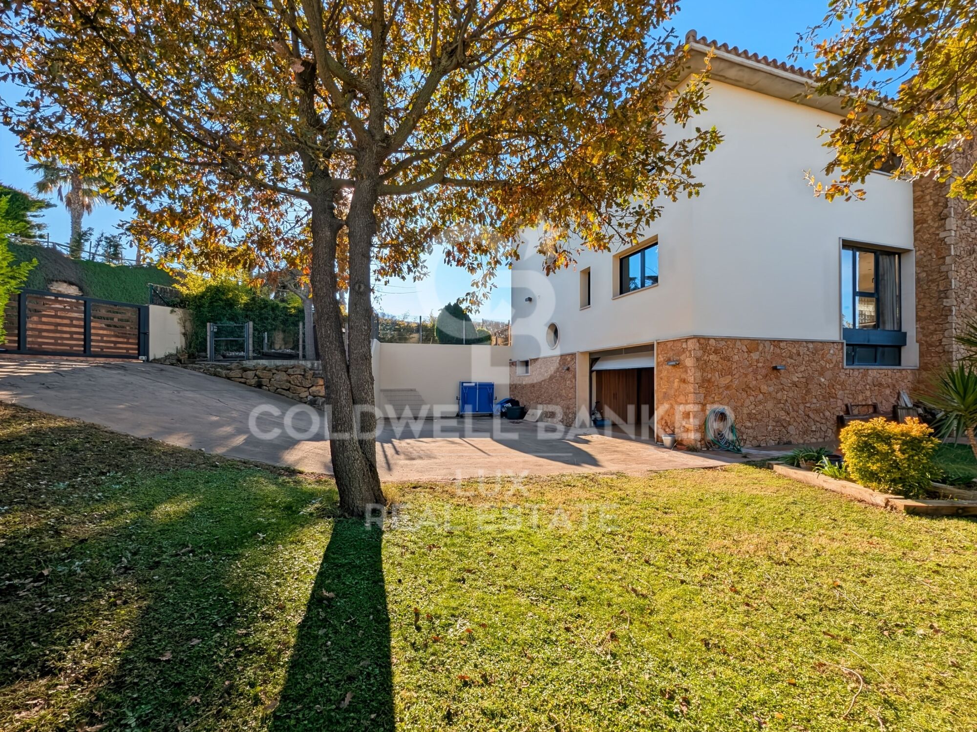 Luxury house with indoor pool in L'Escala