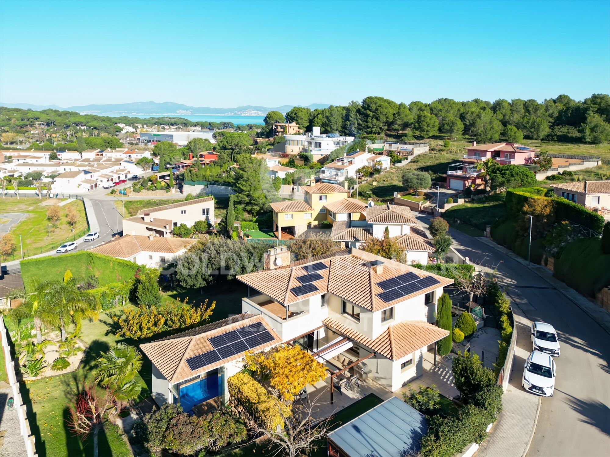 Luxury house with indoor pool in L'Escala
