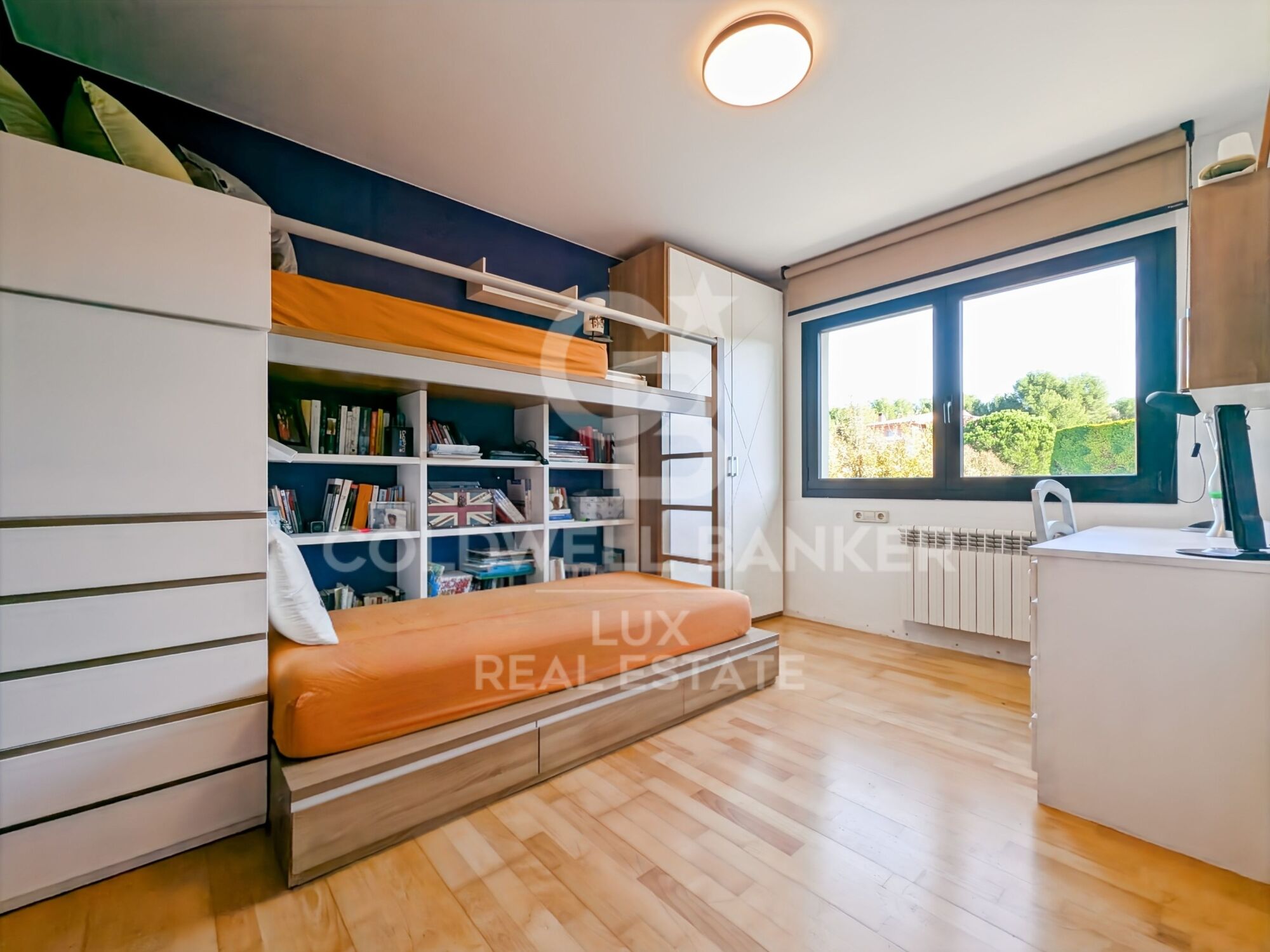 Luxus-Haus mit Innenpool in L'Escala