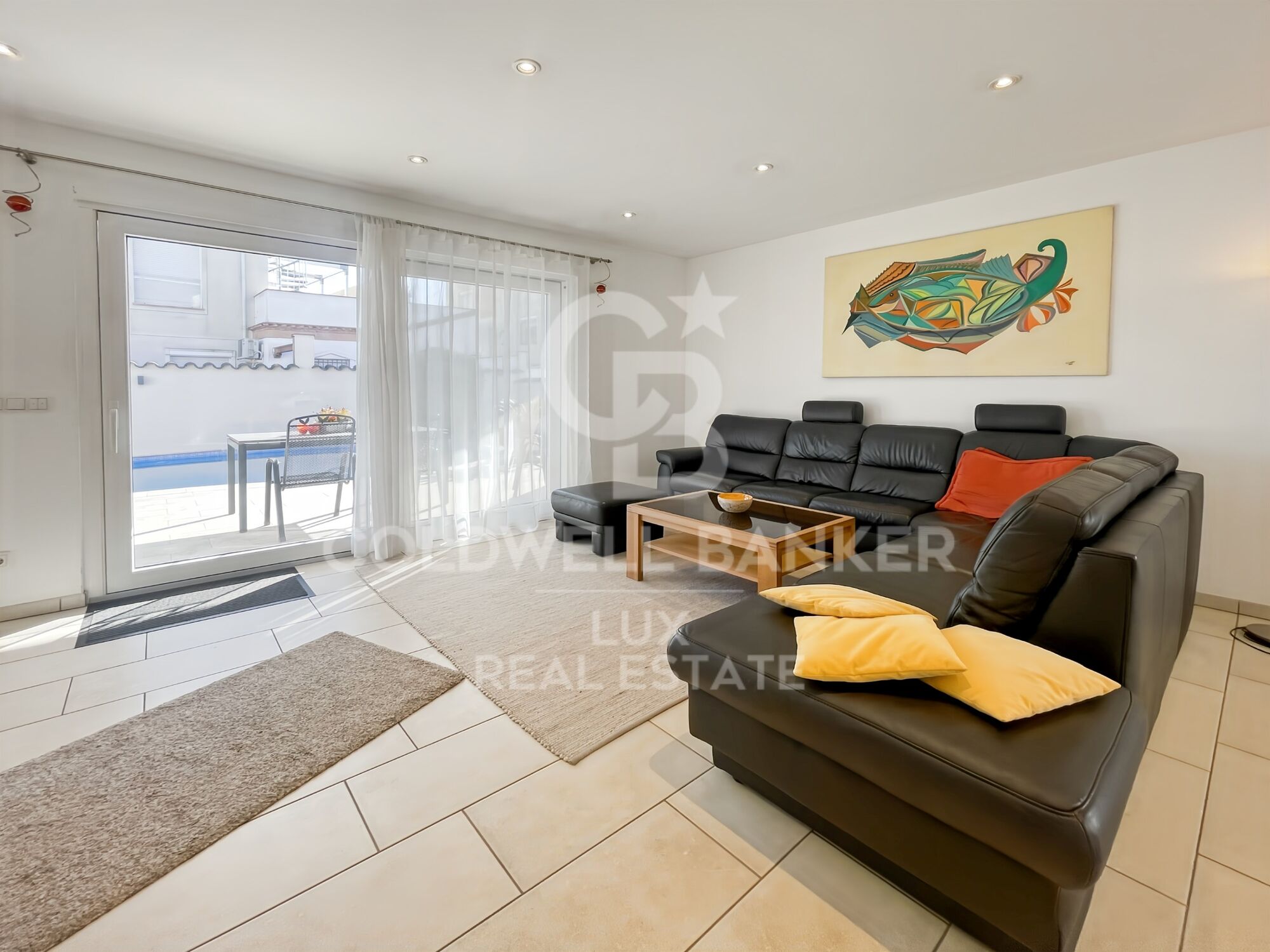 Luxury Villa with Pool and Garden 5 Minutes from the Beach in Empuriabrava