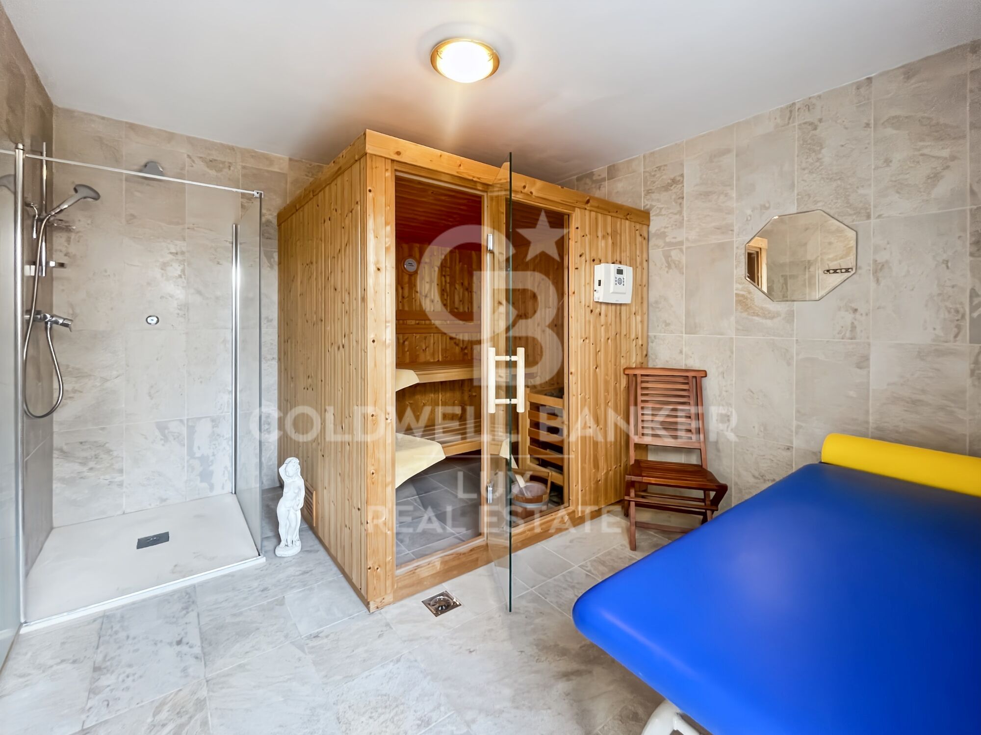 Luxury Villa with Pool and Garden 5 Minutes from the Beach in Empuriabrava