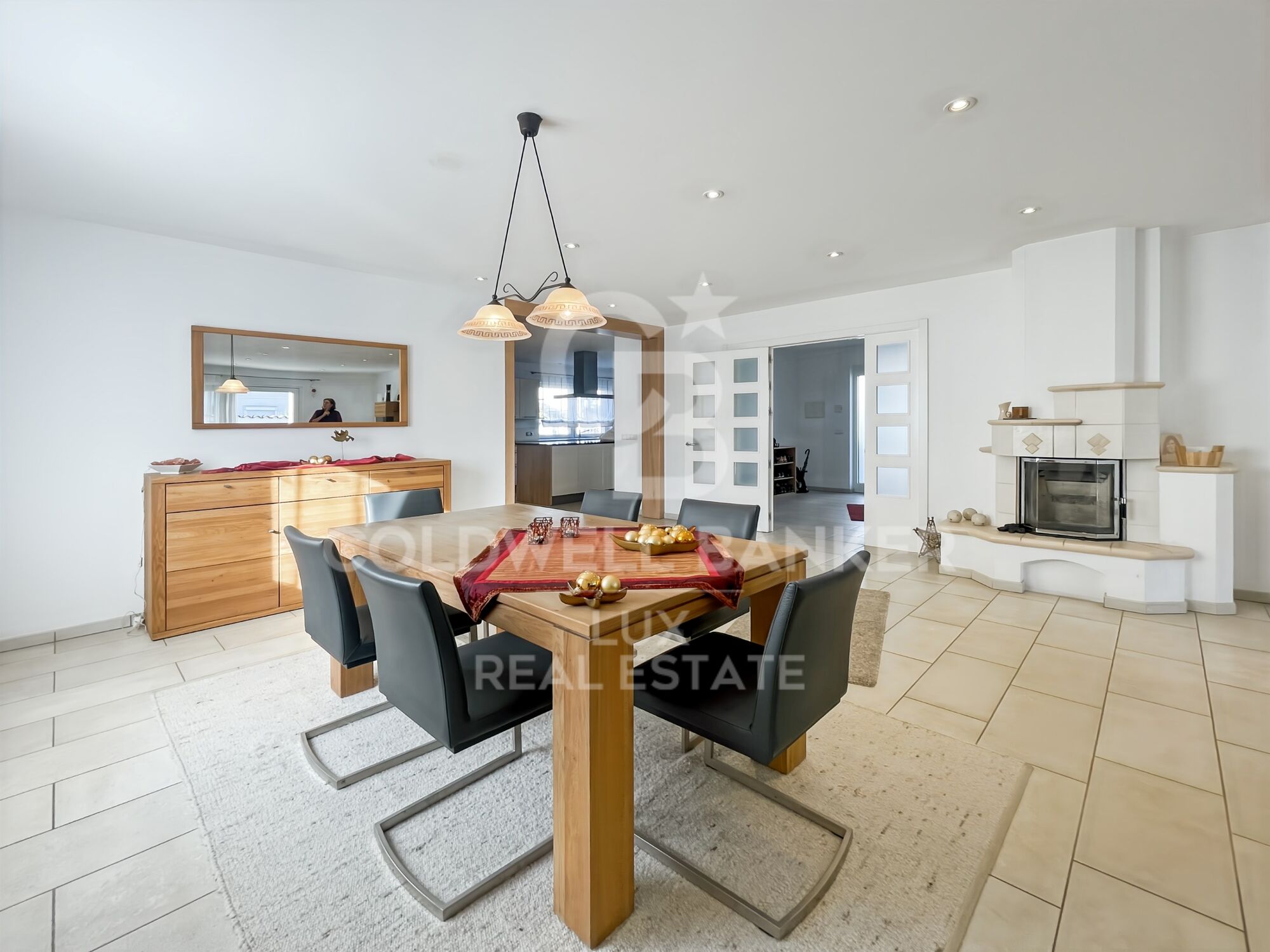 Luxury Villa with Pool and Garden 5 Minutes from the Beach in Empuriabrava