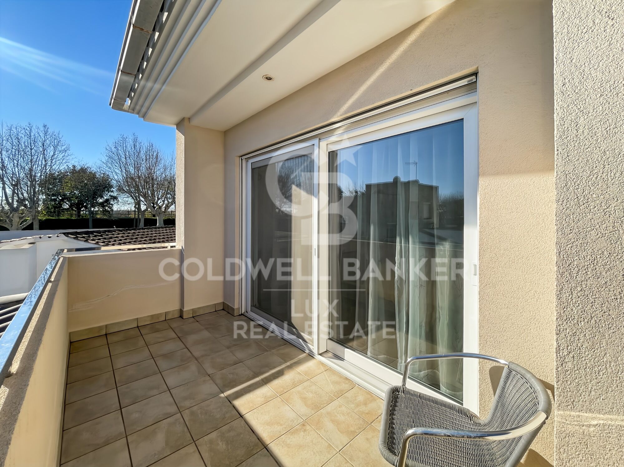 Villa de luxe avec piscine et jardin à 5 minutes de la plage à Empuriabrava