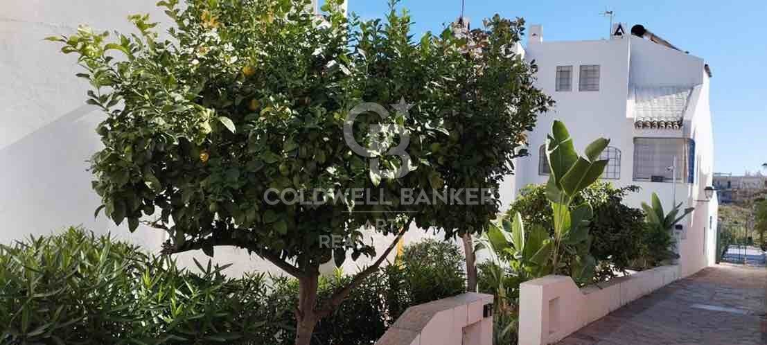 Town House 5 Bedrooms Triplex Sale Marbella