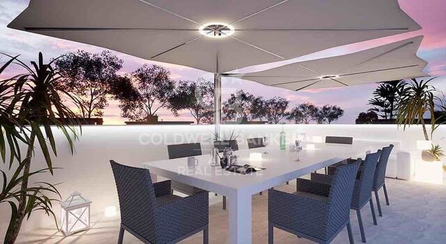 Town House 5 Bedrooms Triplex Sale Marbella