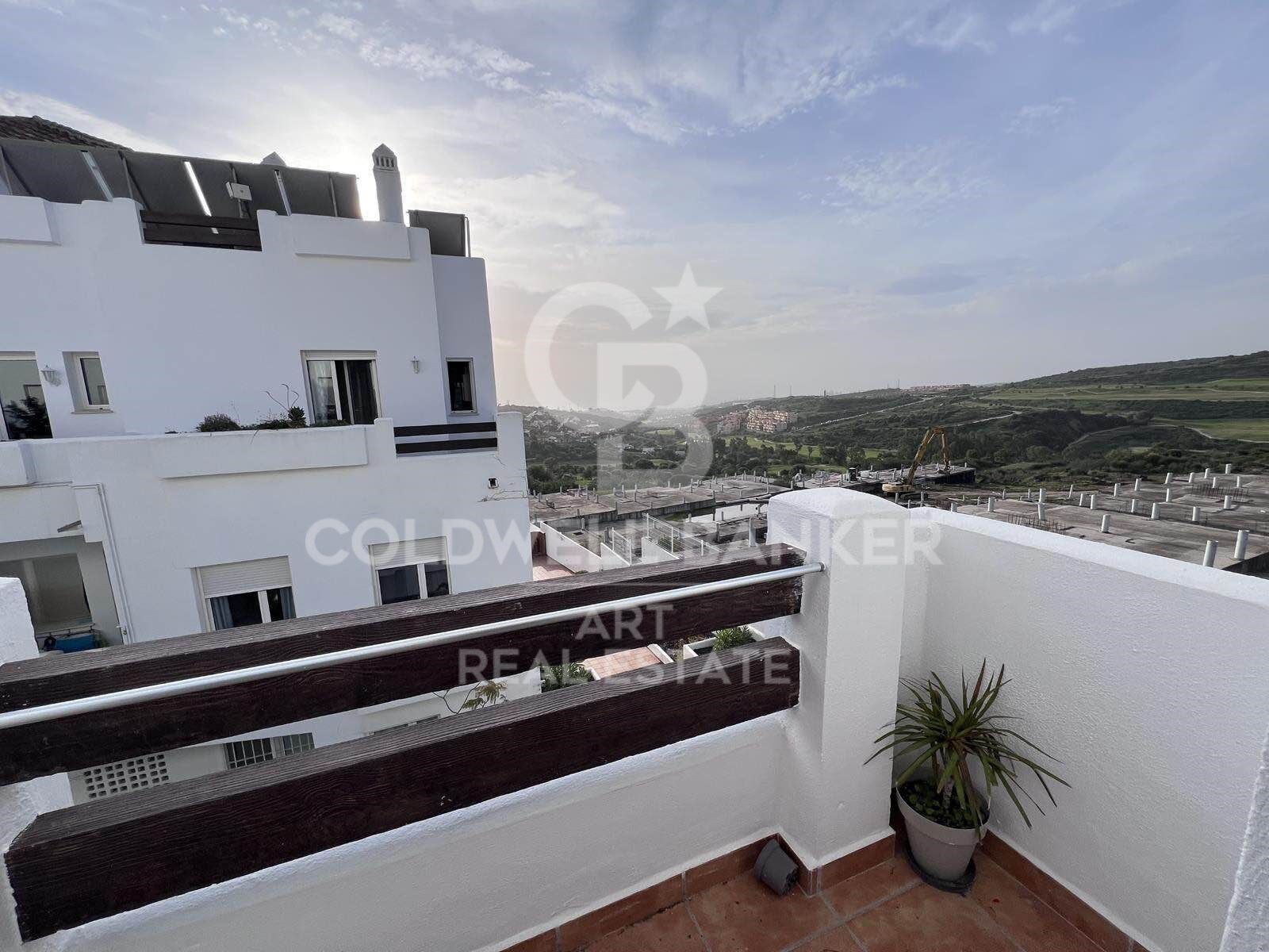 Coqueto apartamento con vistas al mar en Valle Romano Golf