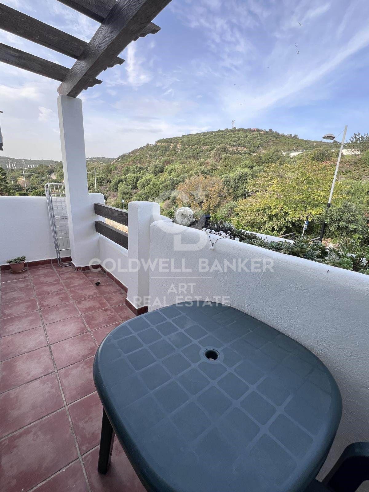 Charming apartment with sea views in Valle Romano Golf
