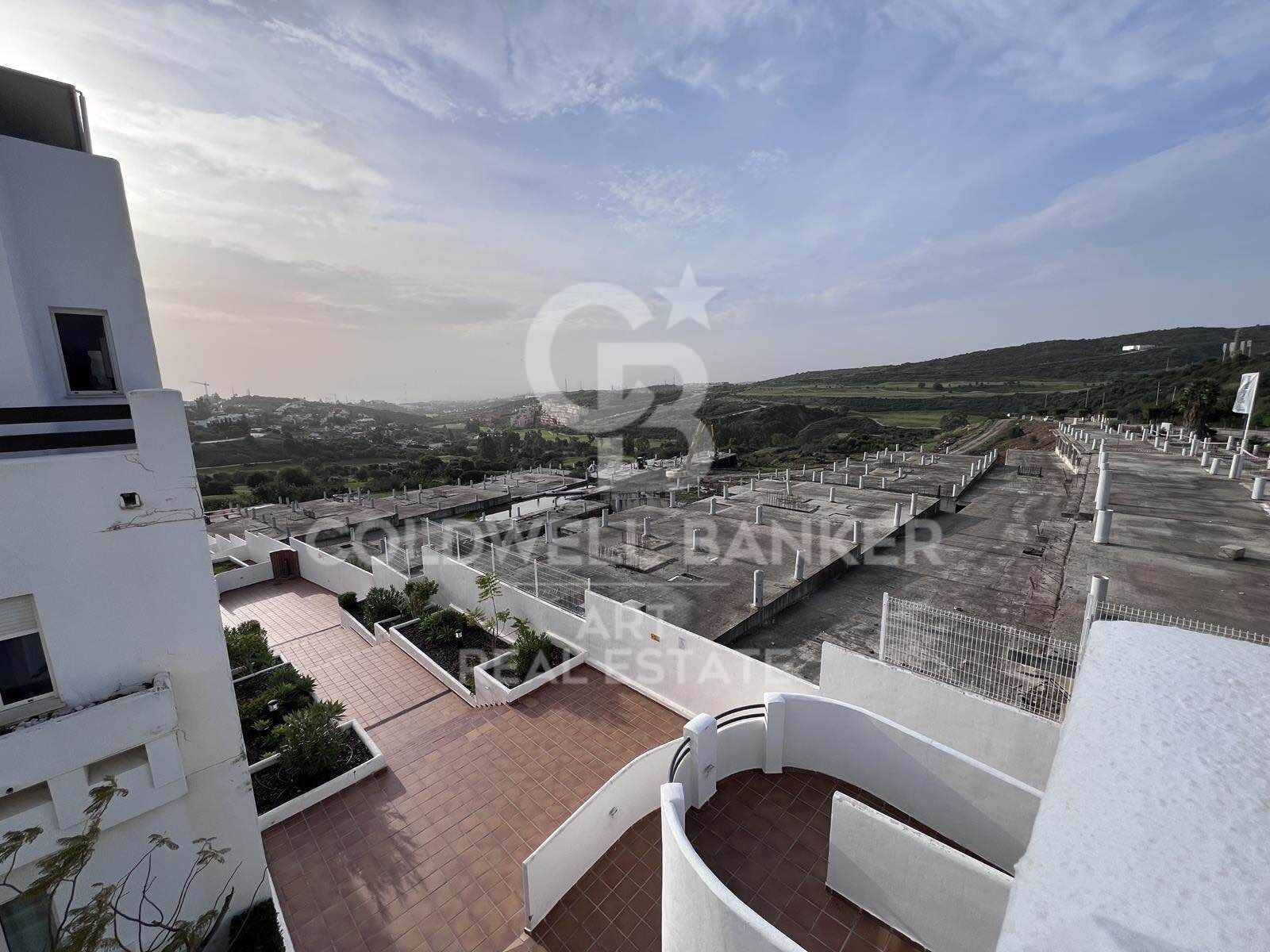 Charming apartment with sea views in Valle Romano Golf