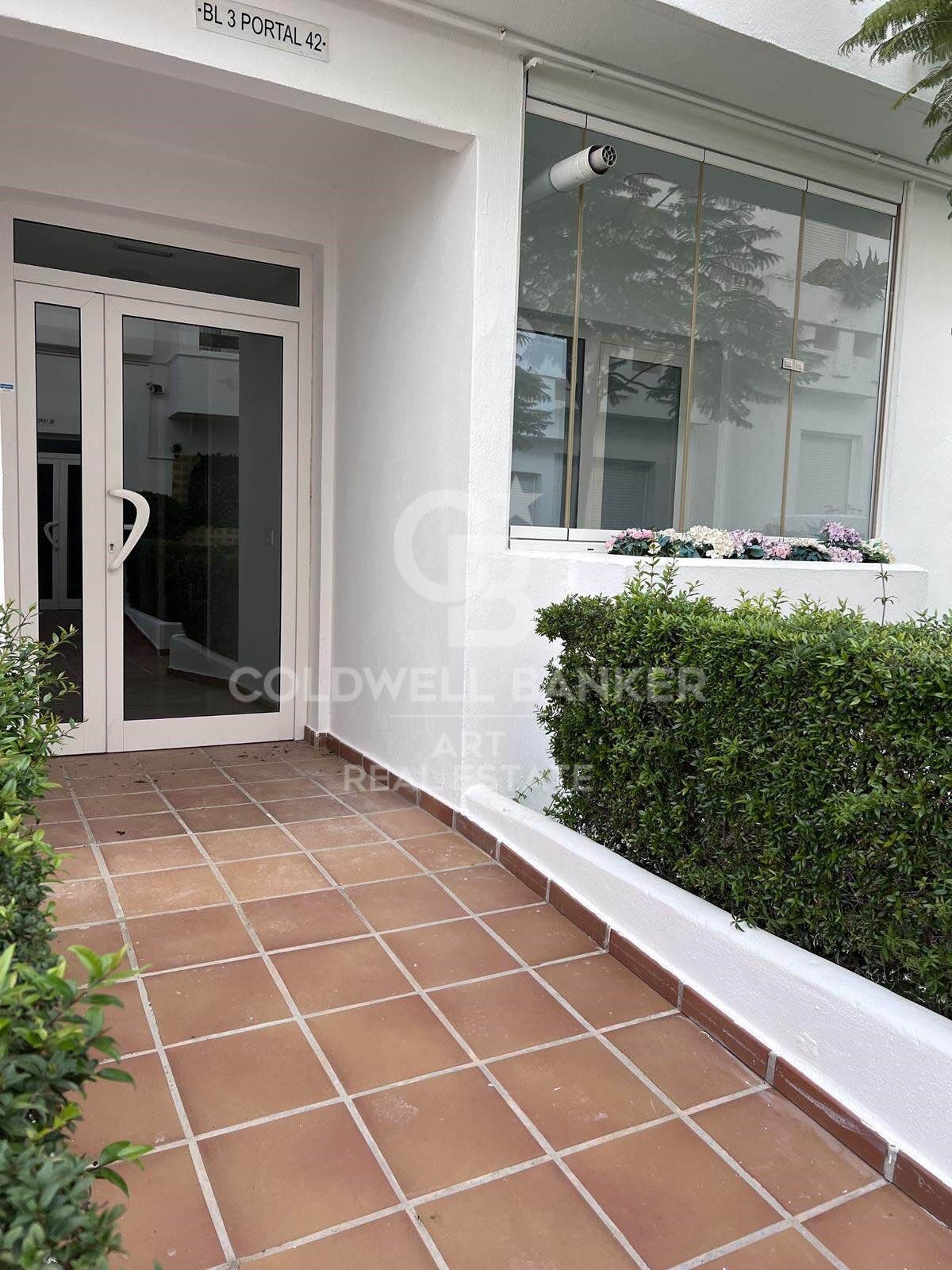 Charming apartment with sea views in Valle Romano Golf