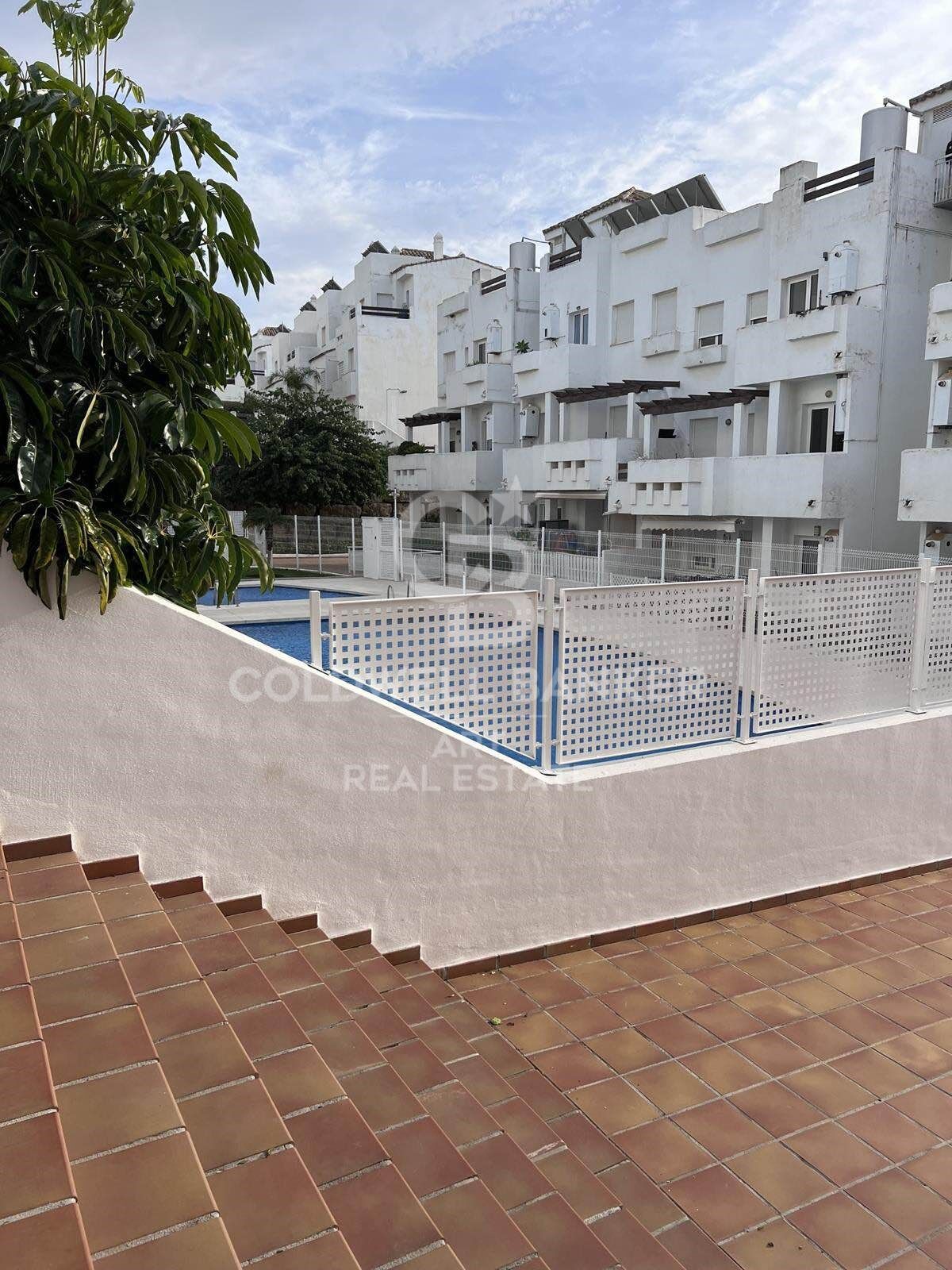 Charming apartment with sea views in Valle Romano Golf