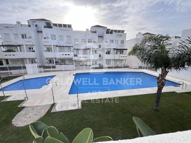 Coqueto apartamento con vistas al mar en Valle Romano Golf