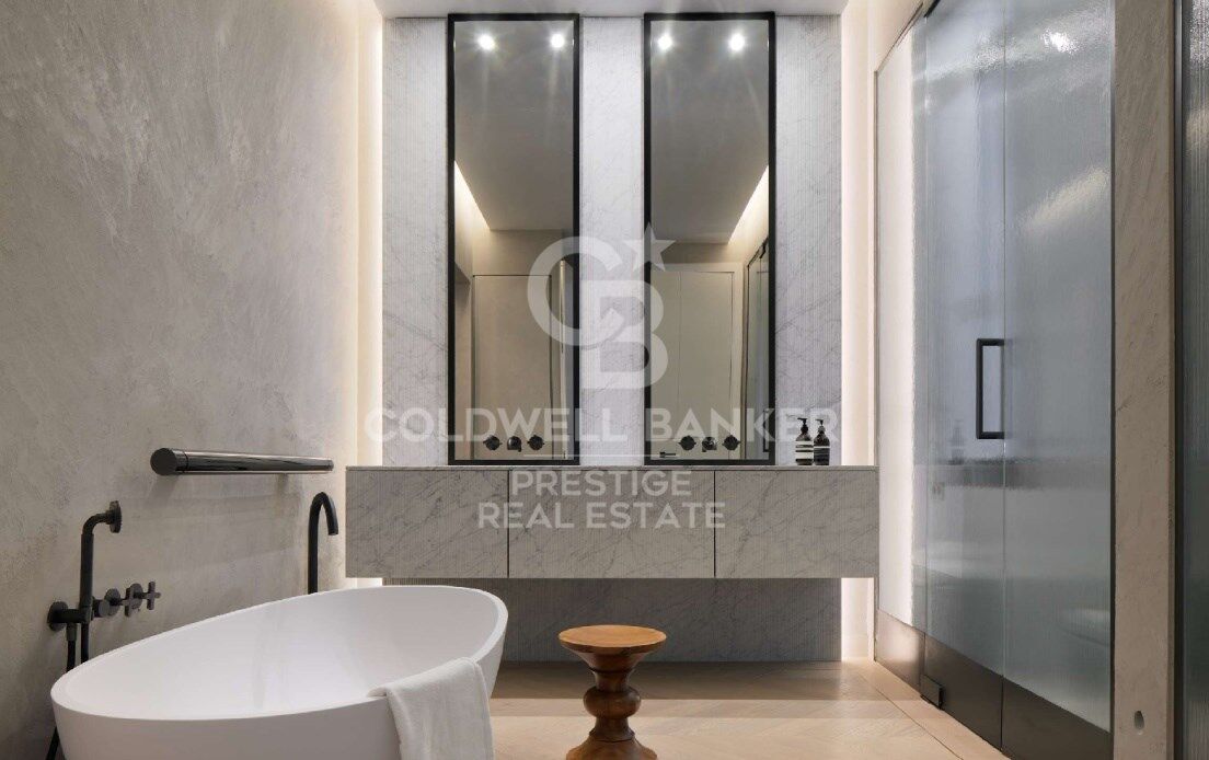 Luxury renovated flat in Passeig de Gracia of Barcelona